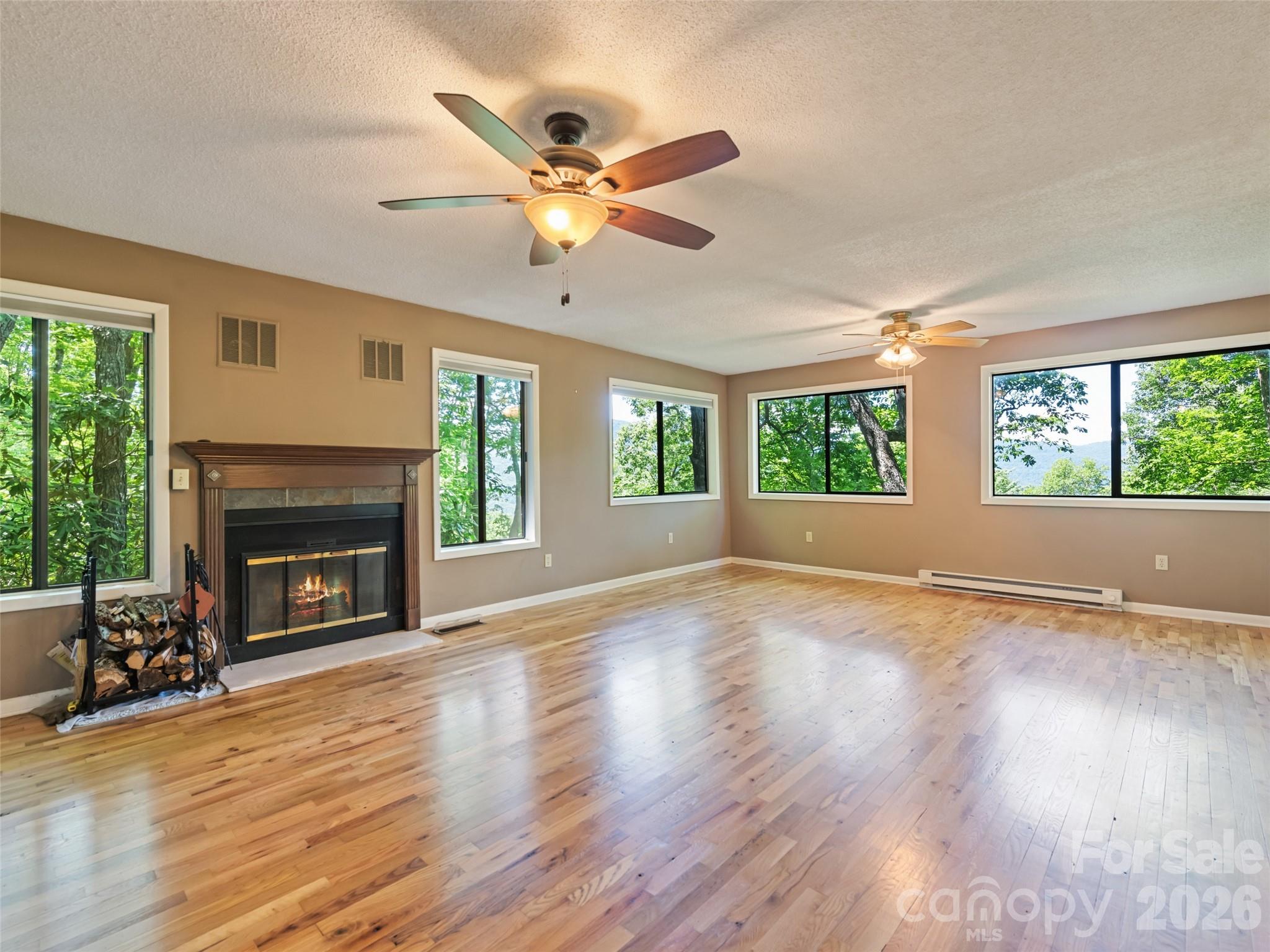 1392 Mount Chalet Road Property Photo 15