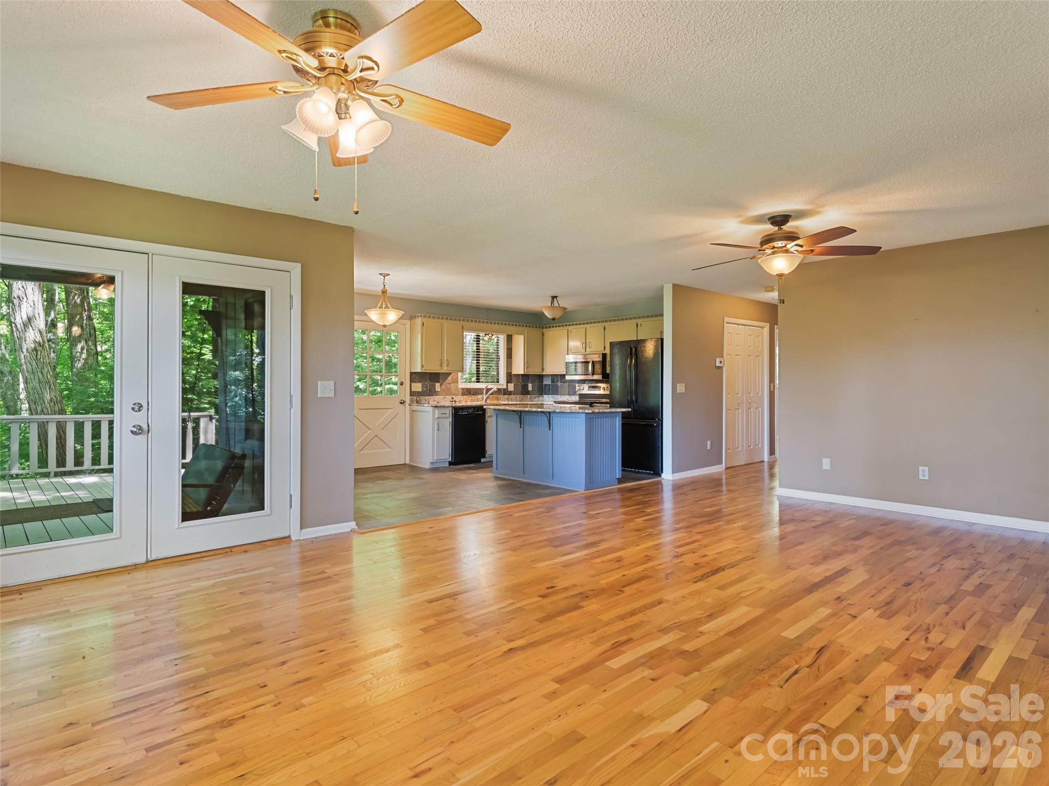 1392 Mount Chalet Road Property Photo 18