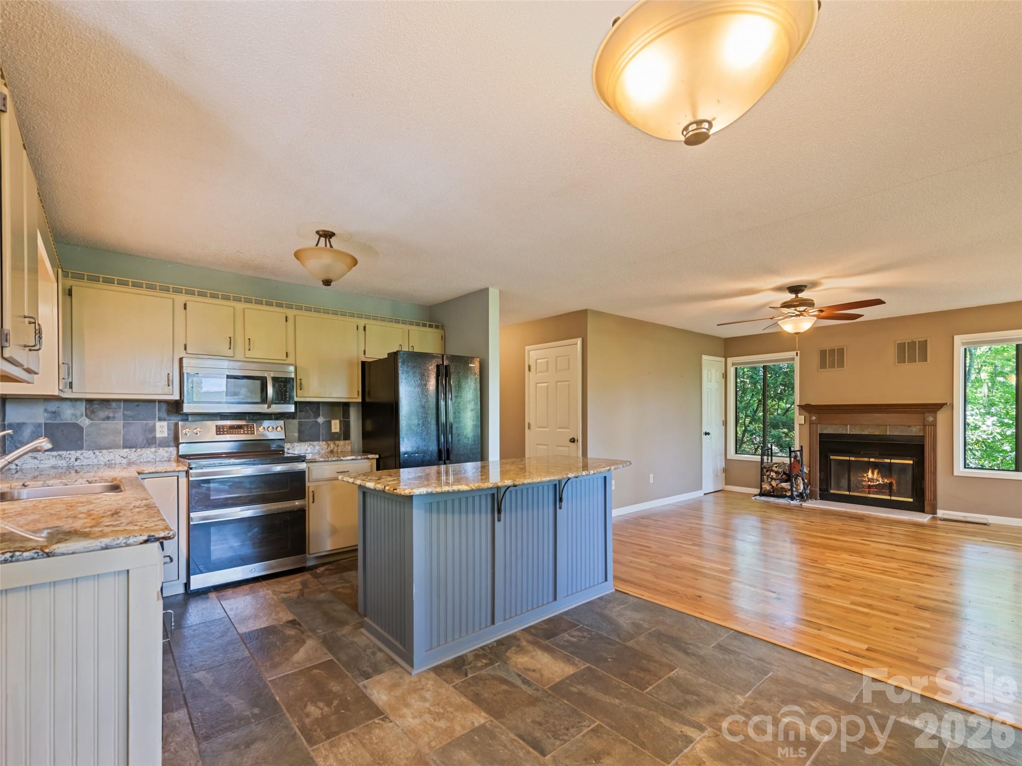 1392 Mount Chalet Road Property Photo 20