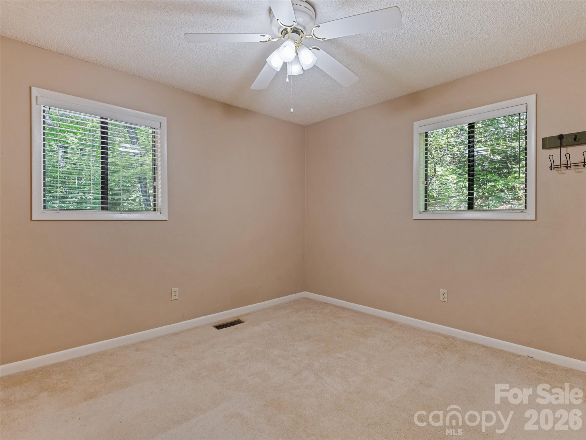 1392 Mount Chalet Road Property Photo 26