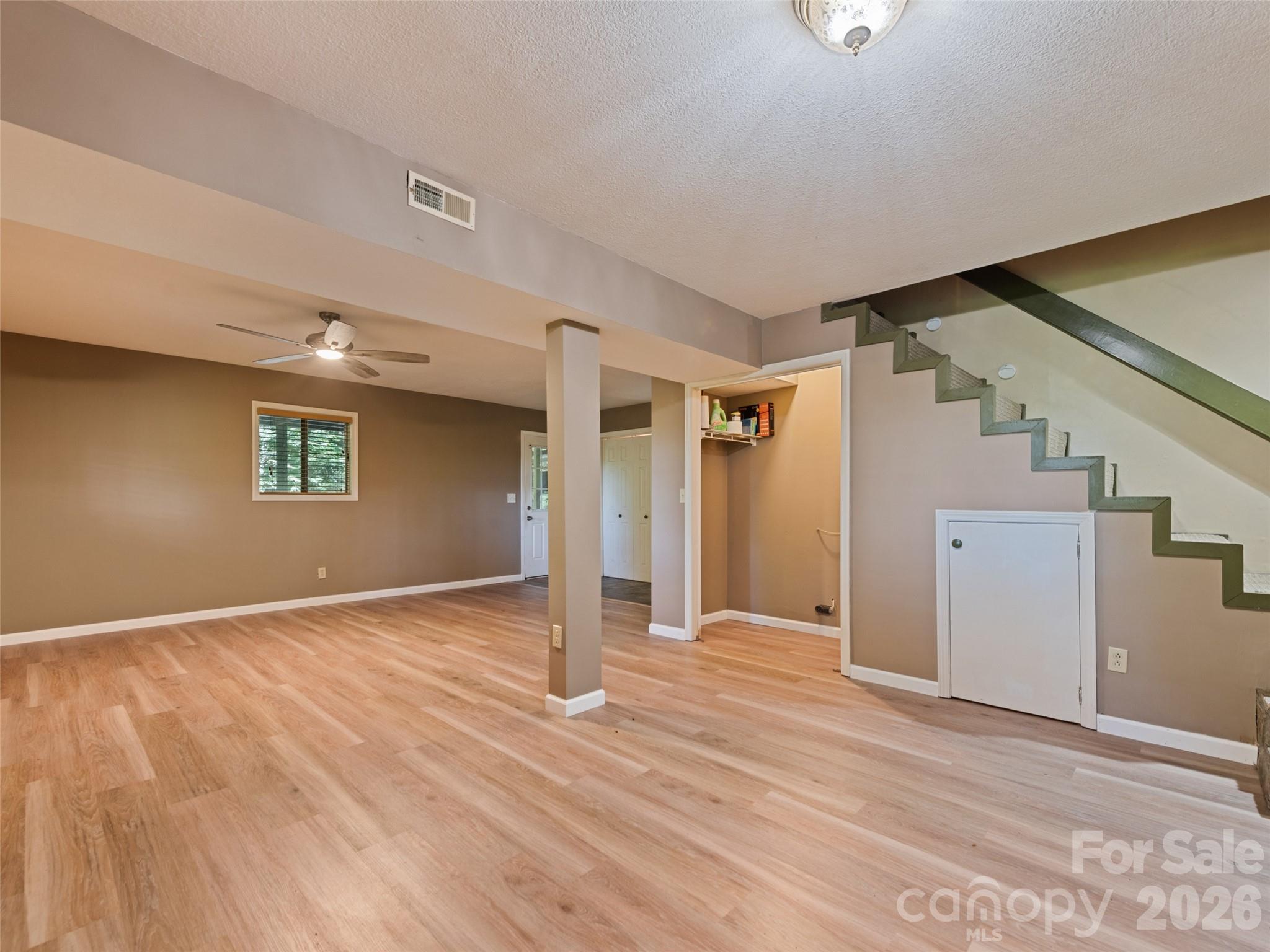 1392 Mount Chalet Road Property Photo 29