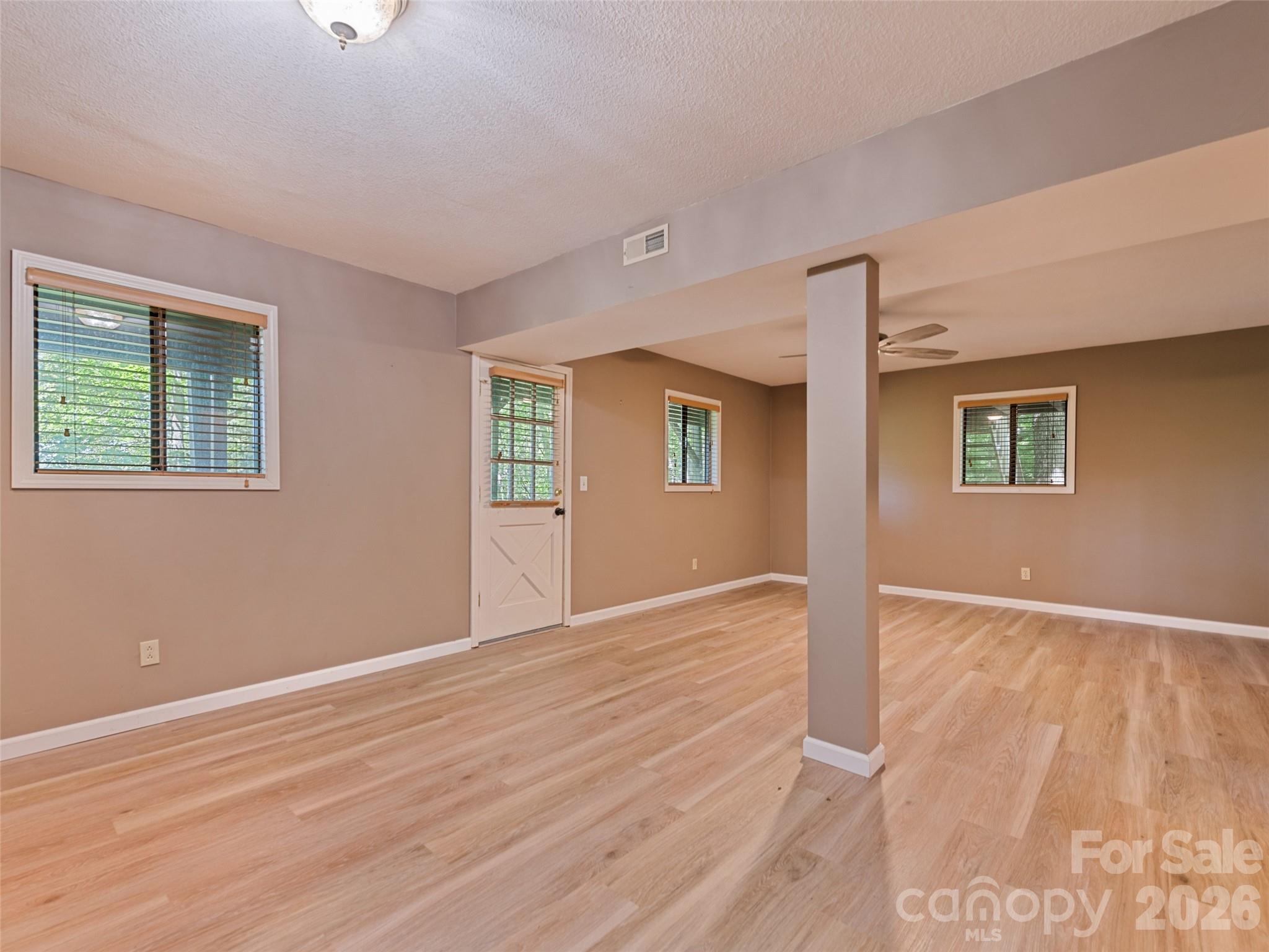 1392 Mount Chalet Road Property Photo 30