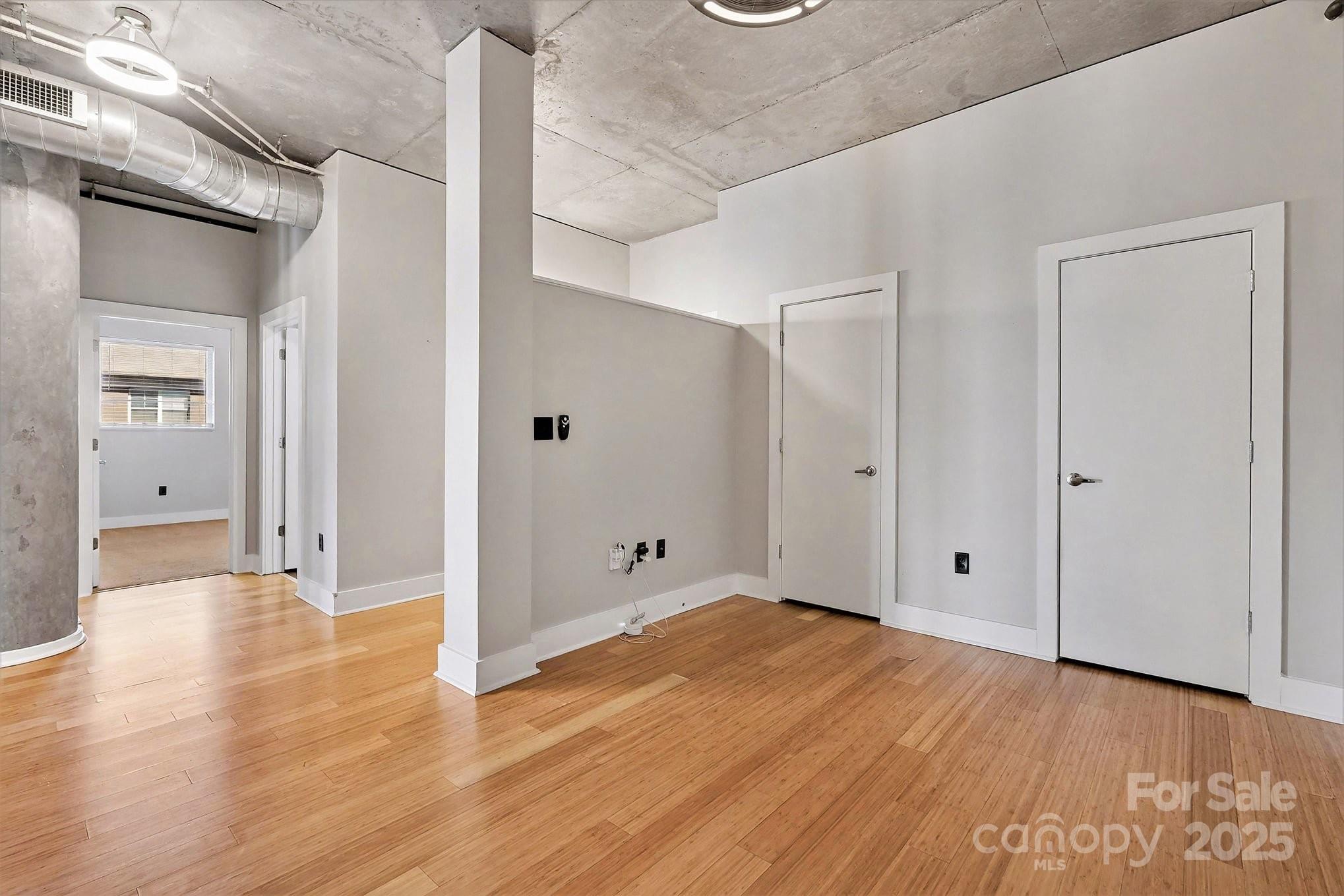 505 E Sixth Street 304 Property Photo 8