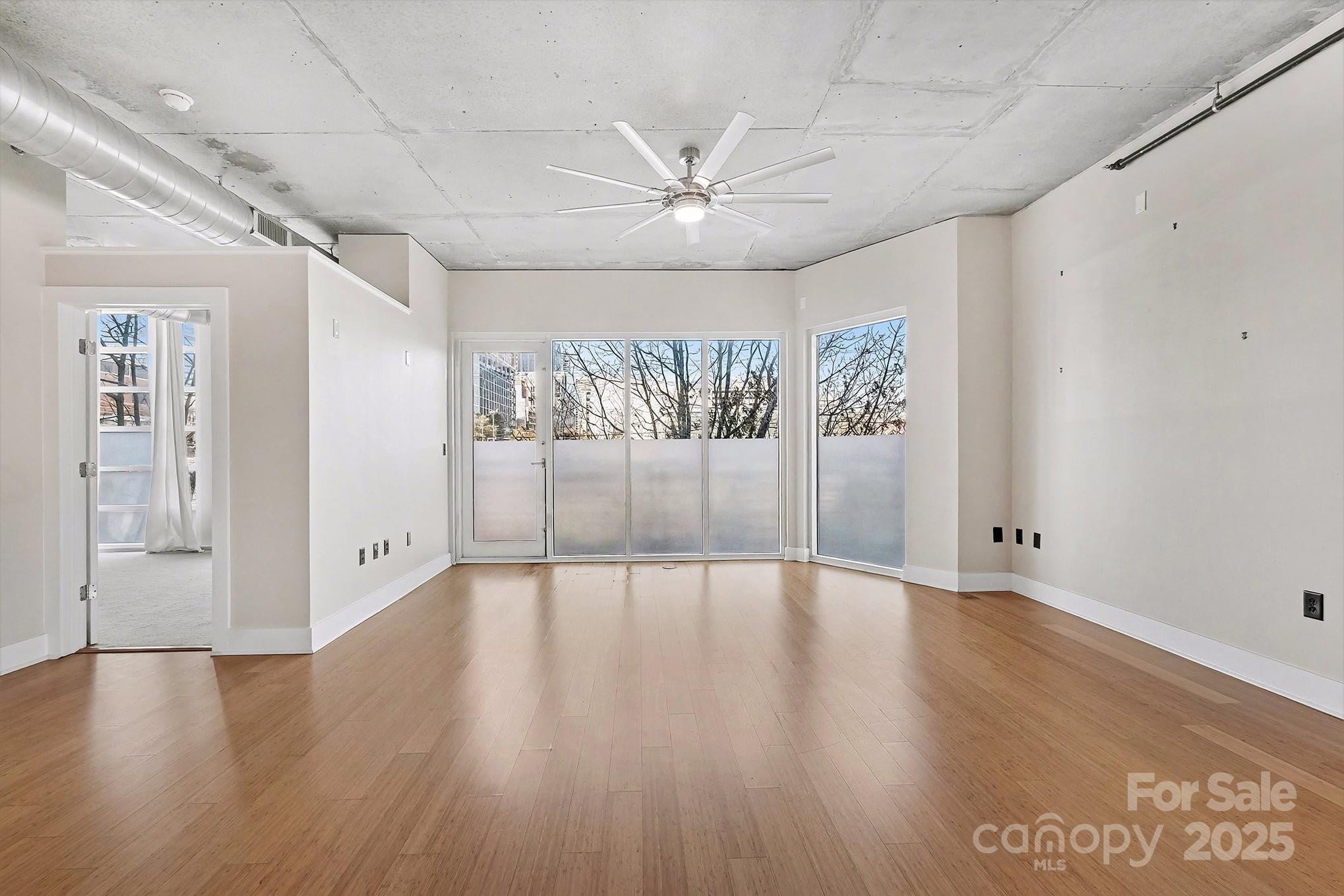 505 E Sixth Street 304 Property Photo 9
