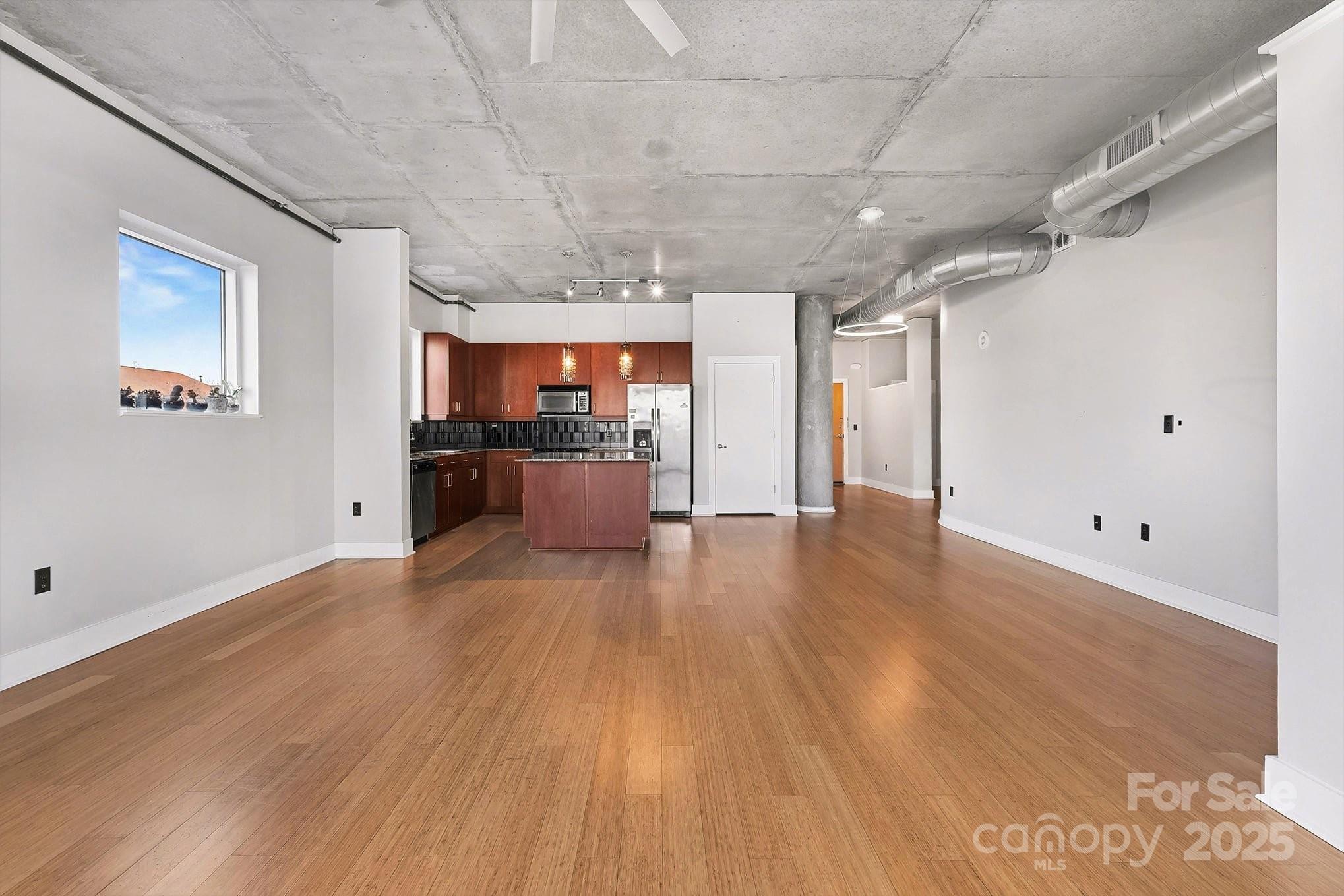 505 E Sixth Street 304 Property Photo 15
