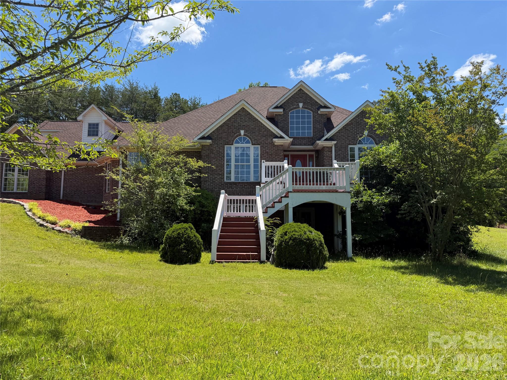 92 Rodaeo Drive Property Photo 1