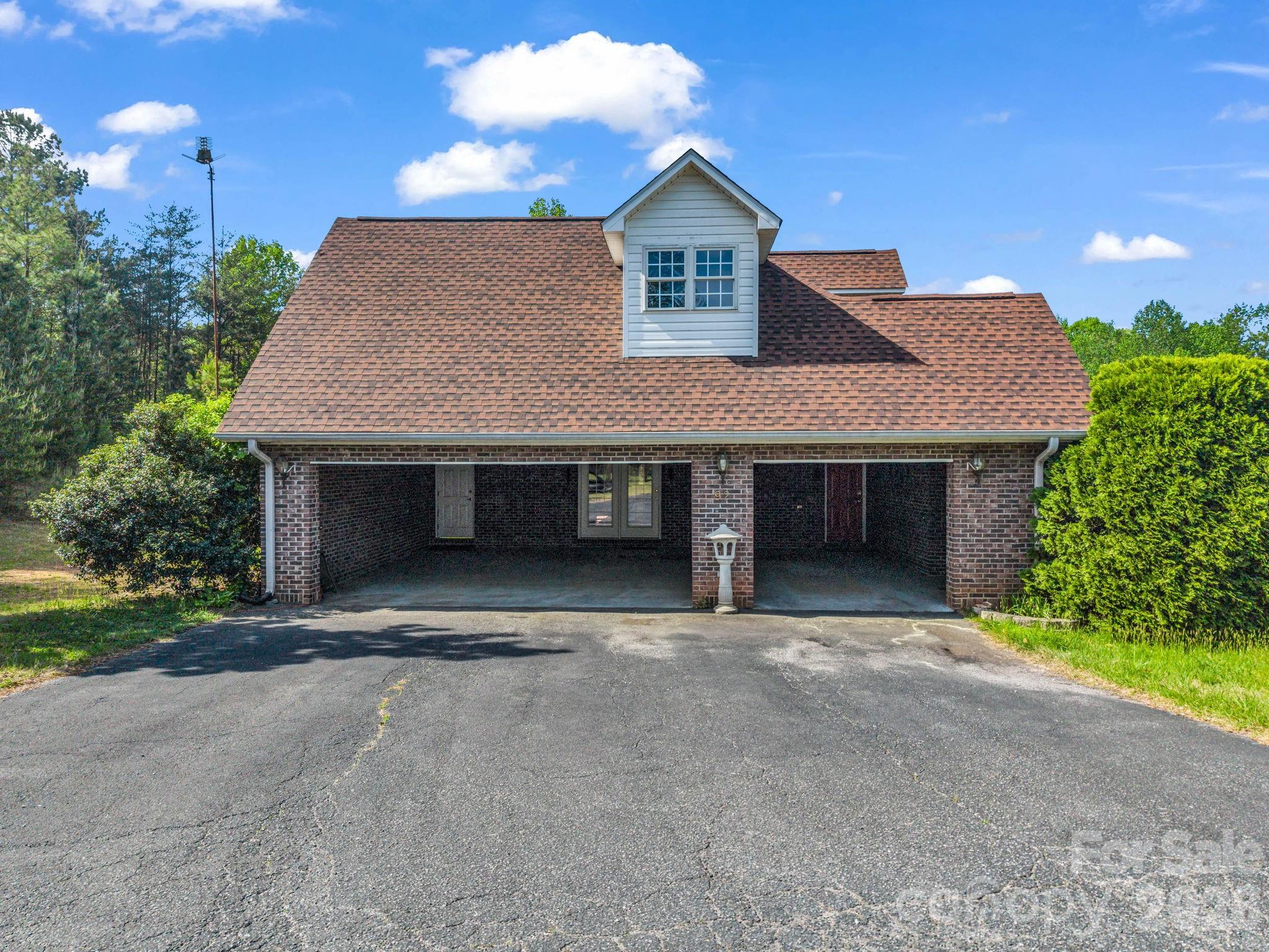 92 Rodaeo Drive Property Photo 4