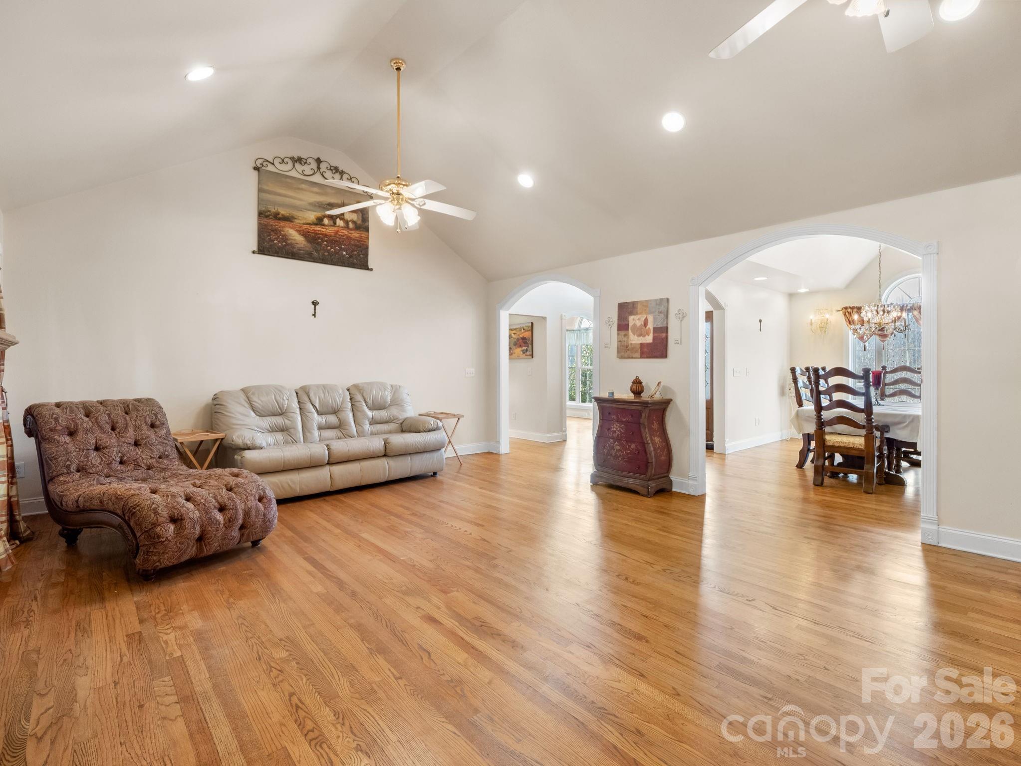 92 Rodaeo Drive Property Photo 15