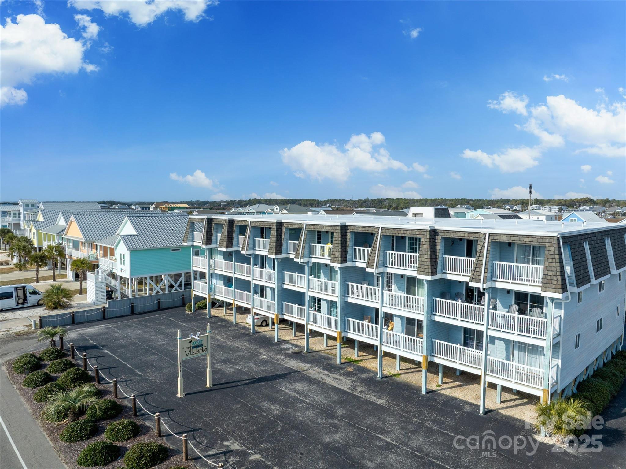 2714 W Beach Drive Property Photo 12