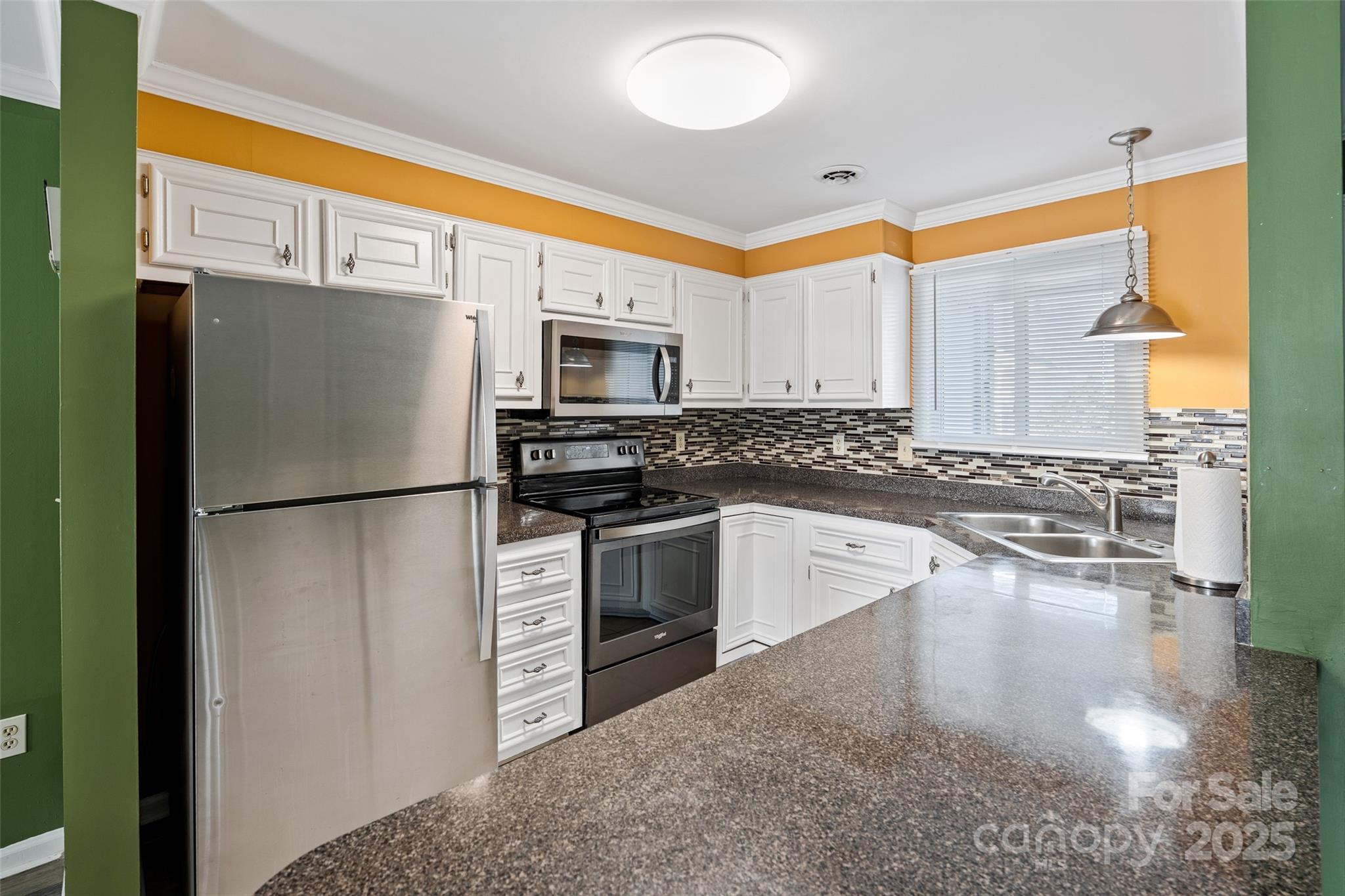 2714 W Beach Drive Property Photo 17