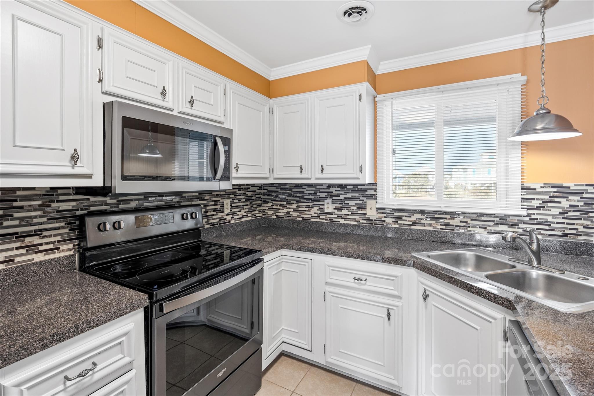 2714 W Beach Drive Property Photo 20