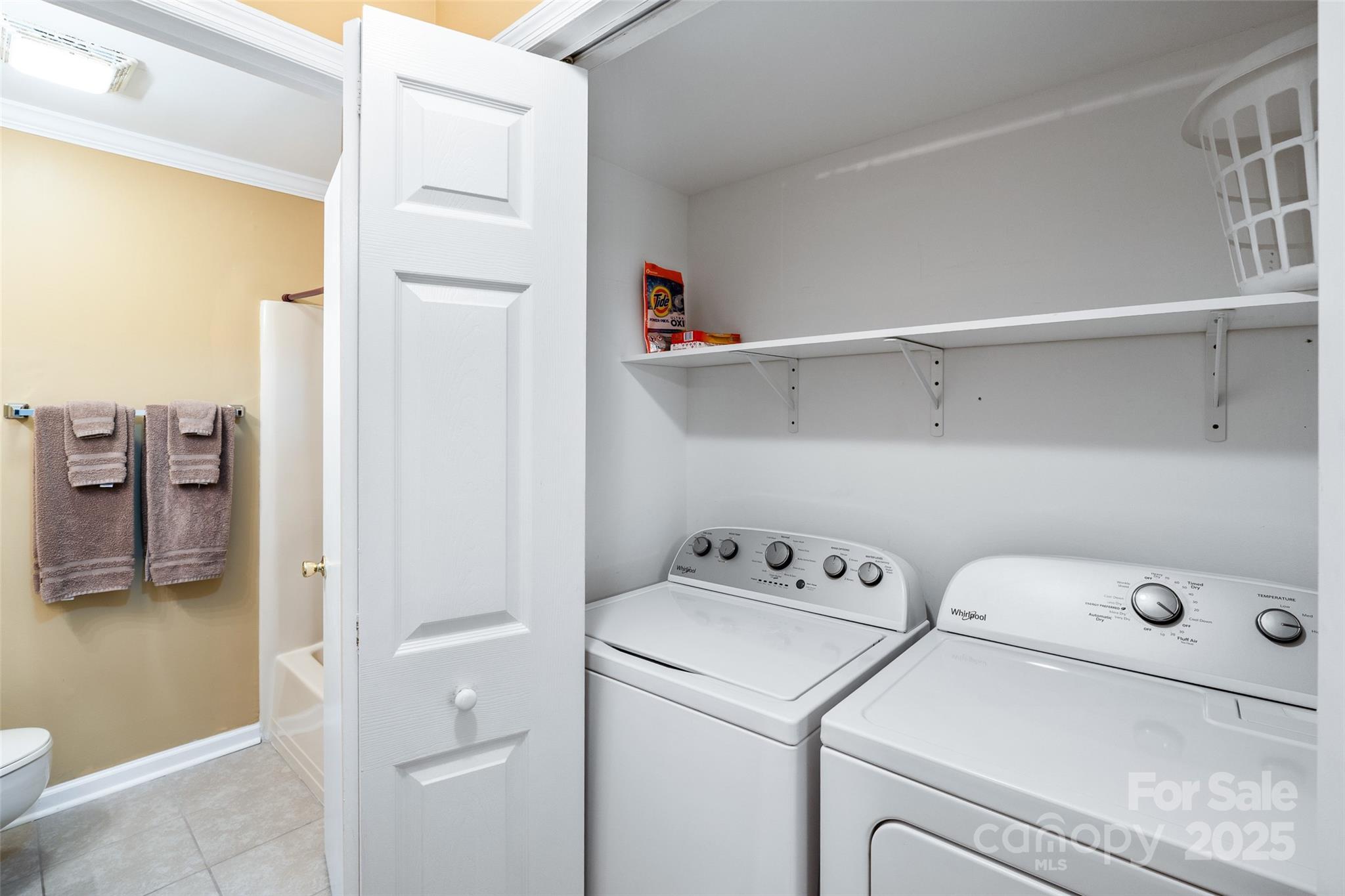 2714 W Beach Drive Property Photo 33