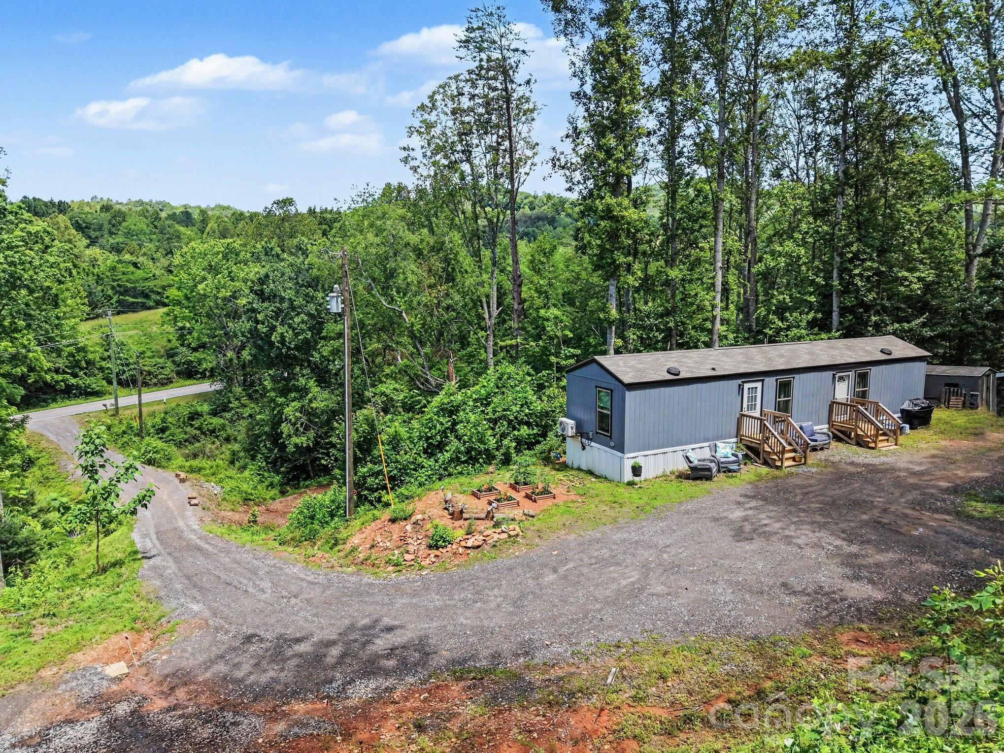 2828 E Pine Street Property Photo 4