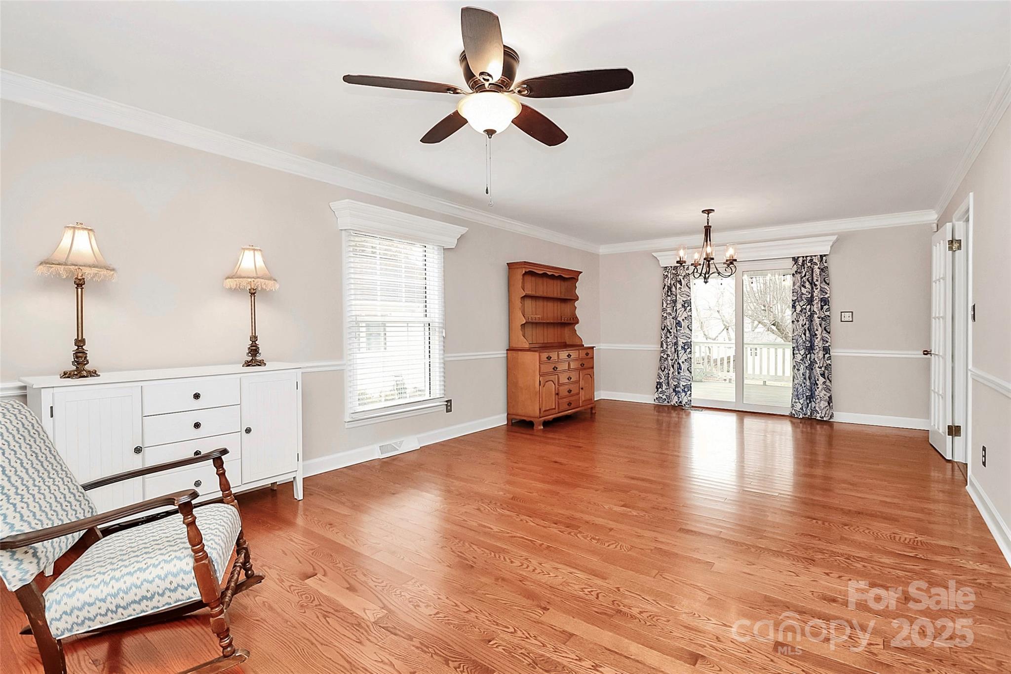 2468 Shaw Avenue Property Photo 6