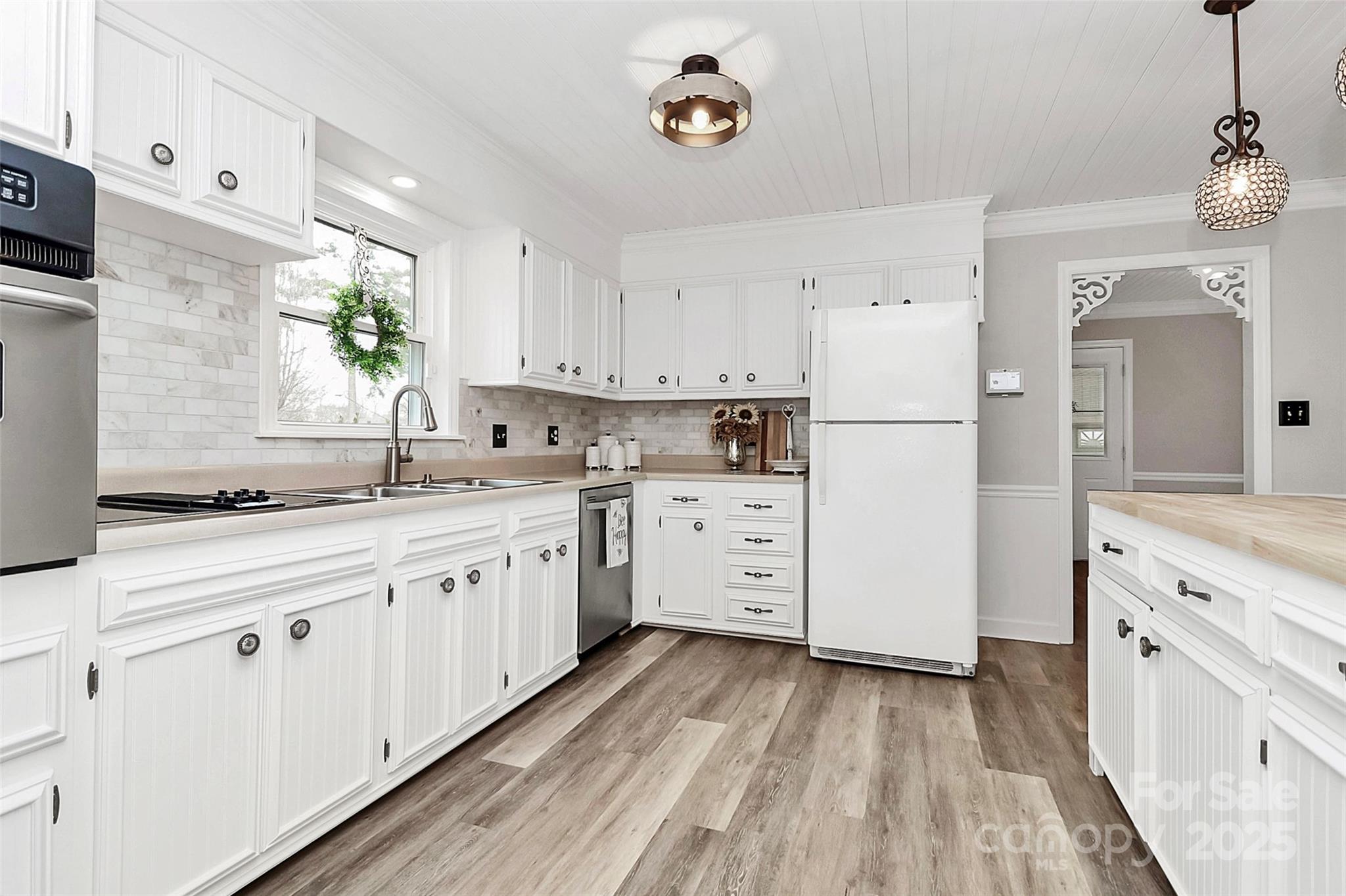 2468 Shaw Avenue Property Photo 14