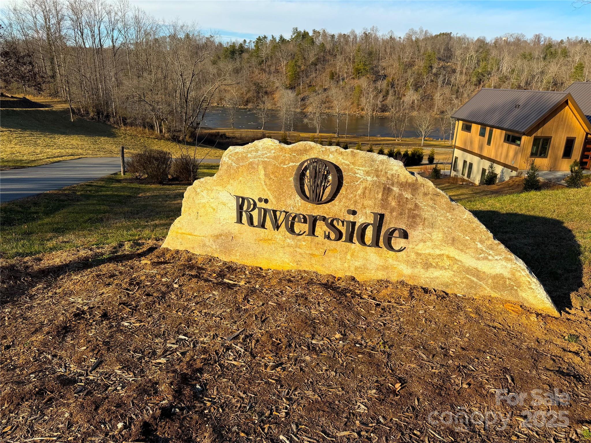 2 River Run 1r Property Photo 1