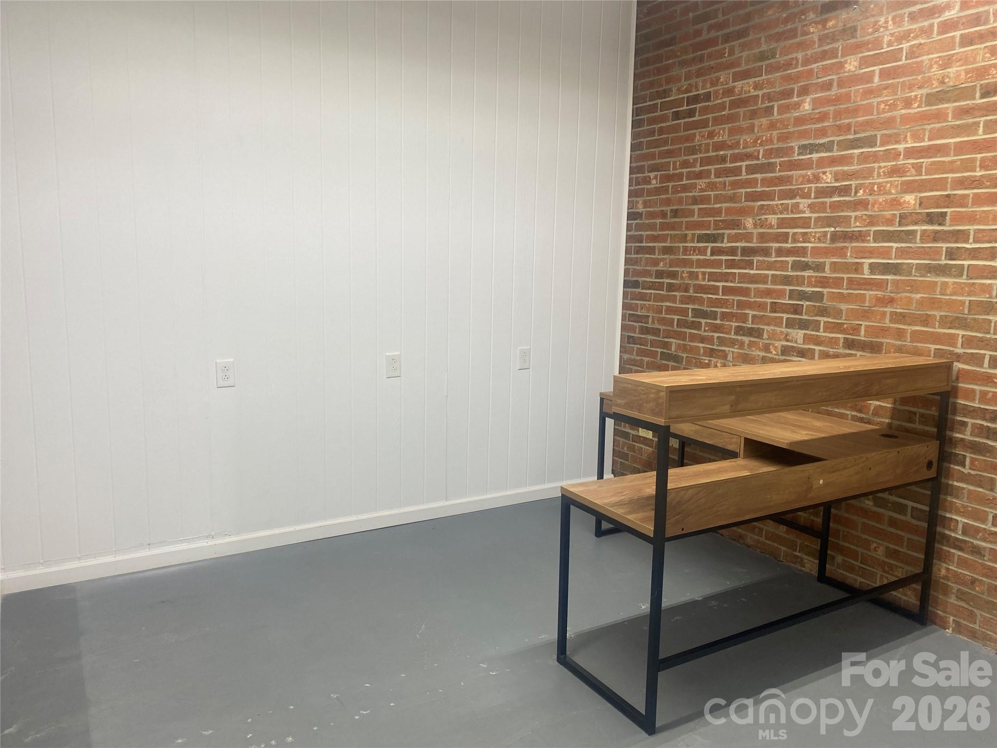 305 E Arch Street 36 Property Photo 6