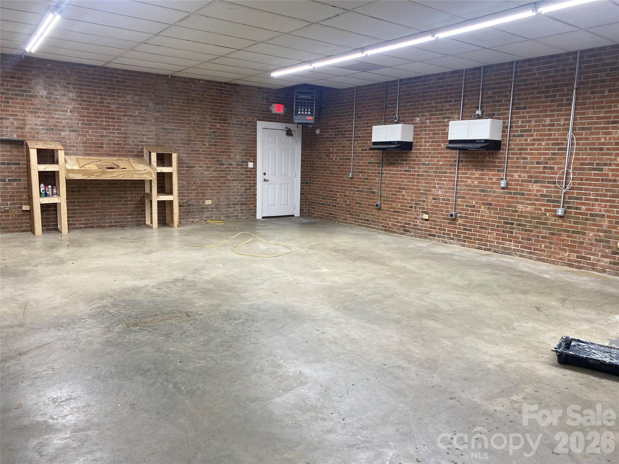 305 E Arch Street 36 Property Photo 8