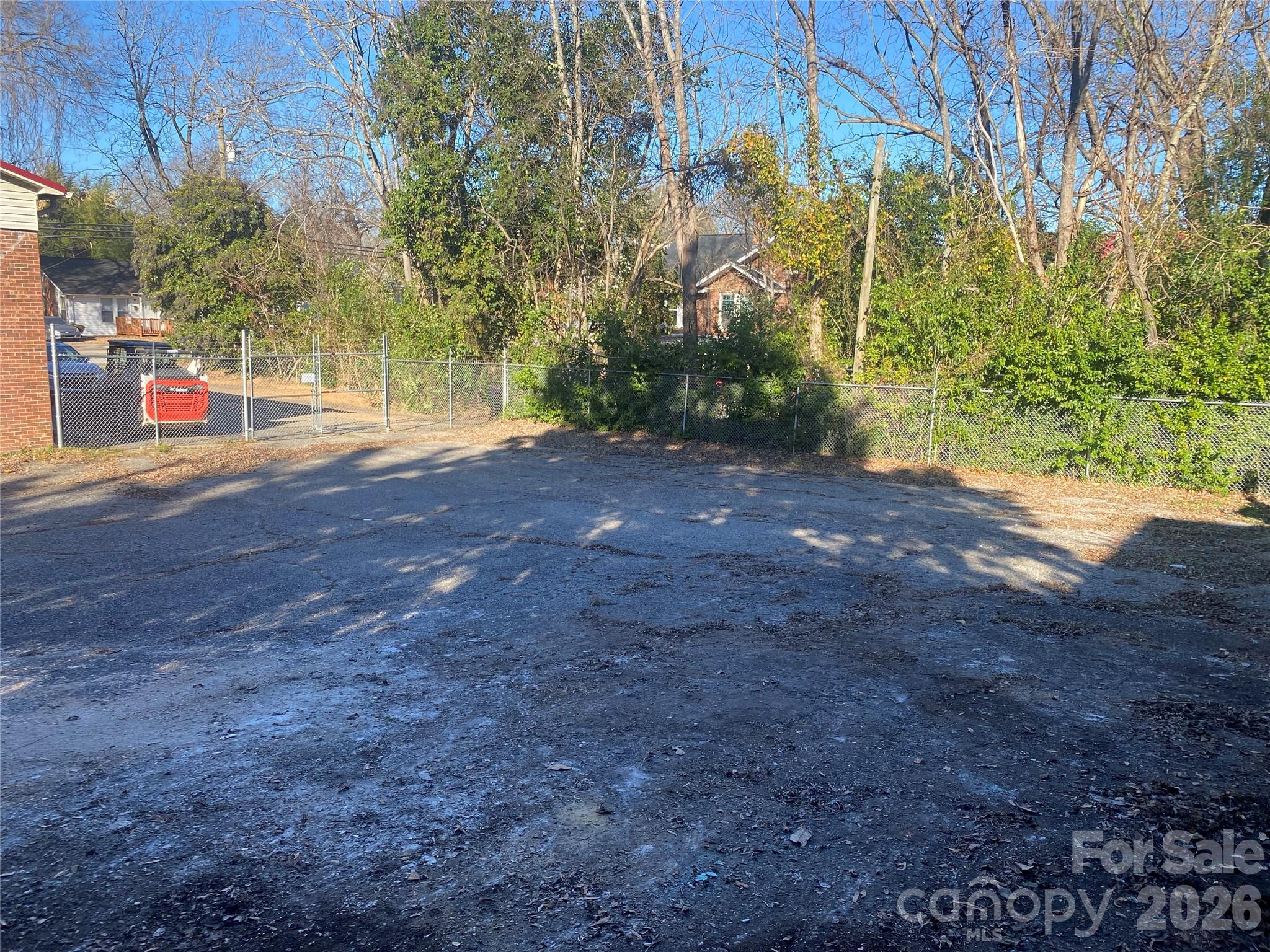 305 E Arch Street 36 Property Photo 13