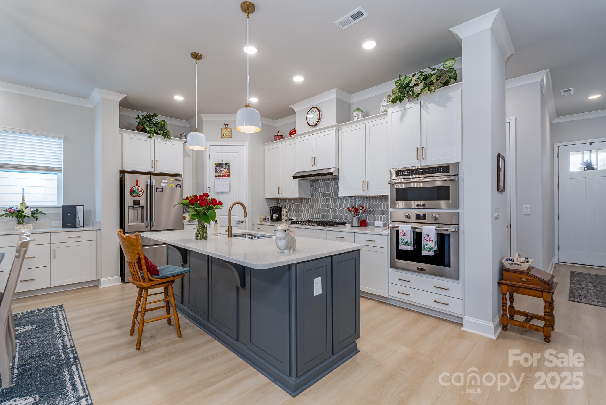 1038 Idyllic Lane Property Photo 11