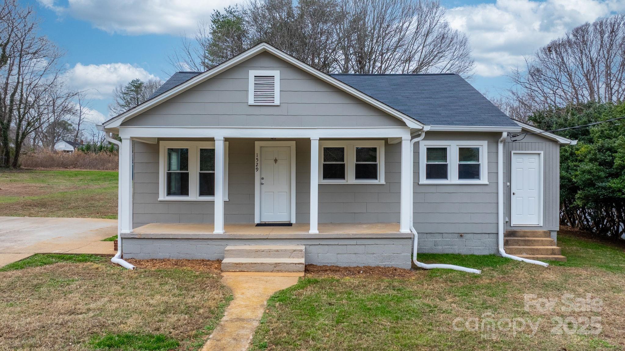 1529 4th Street Property Photo 1