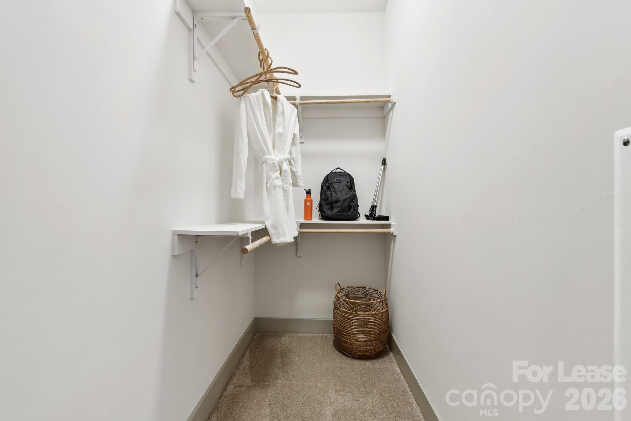 905 Kenilworth Avenue A4a Property Photo 37
