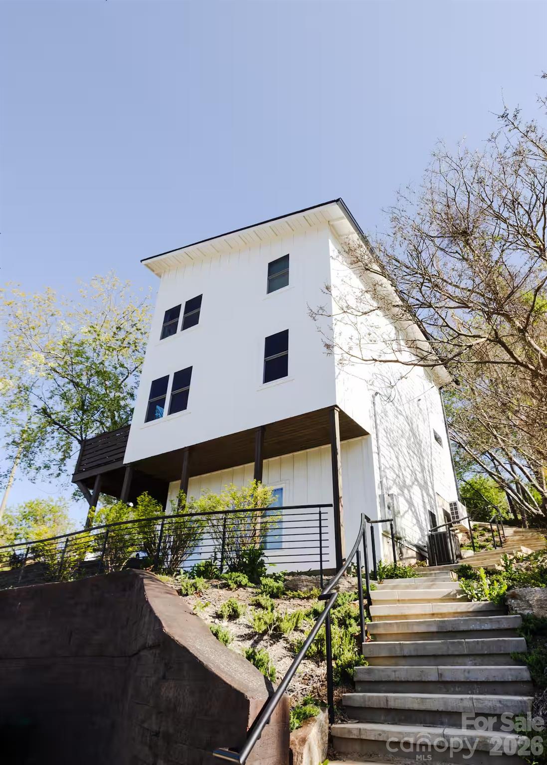 1057, 1061, 1063 Riverside Drive Property Photo 3