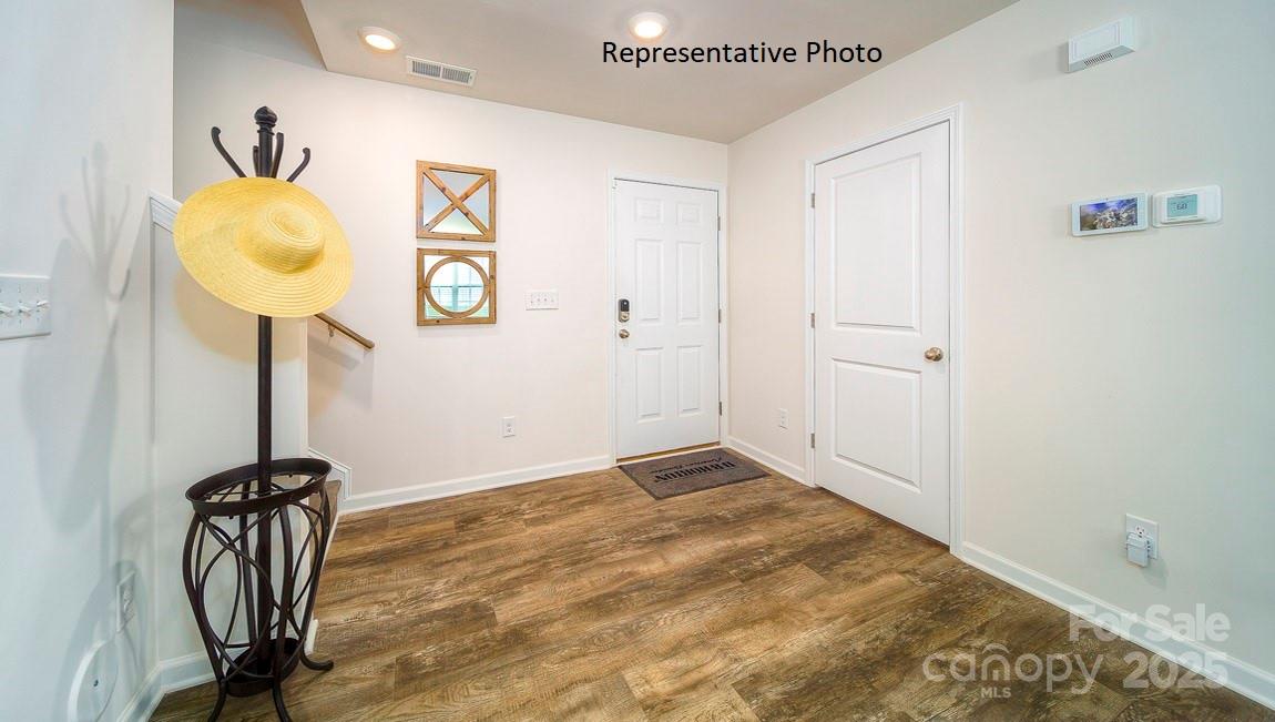 1410 Mammoth Road Property Photo 3