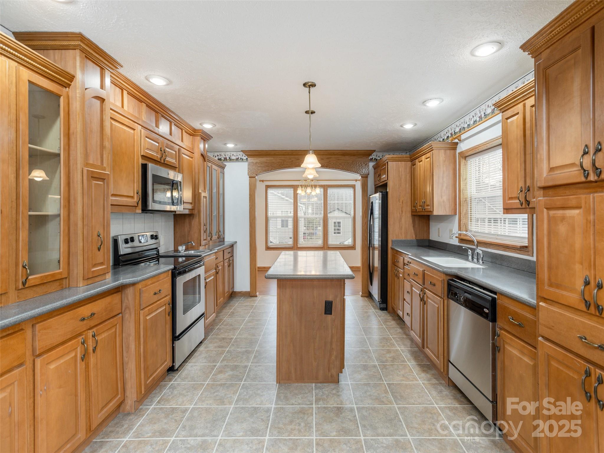65 Philips Court Property Photo 6