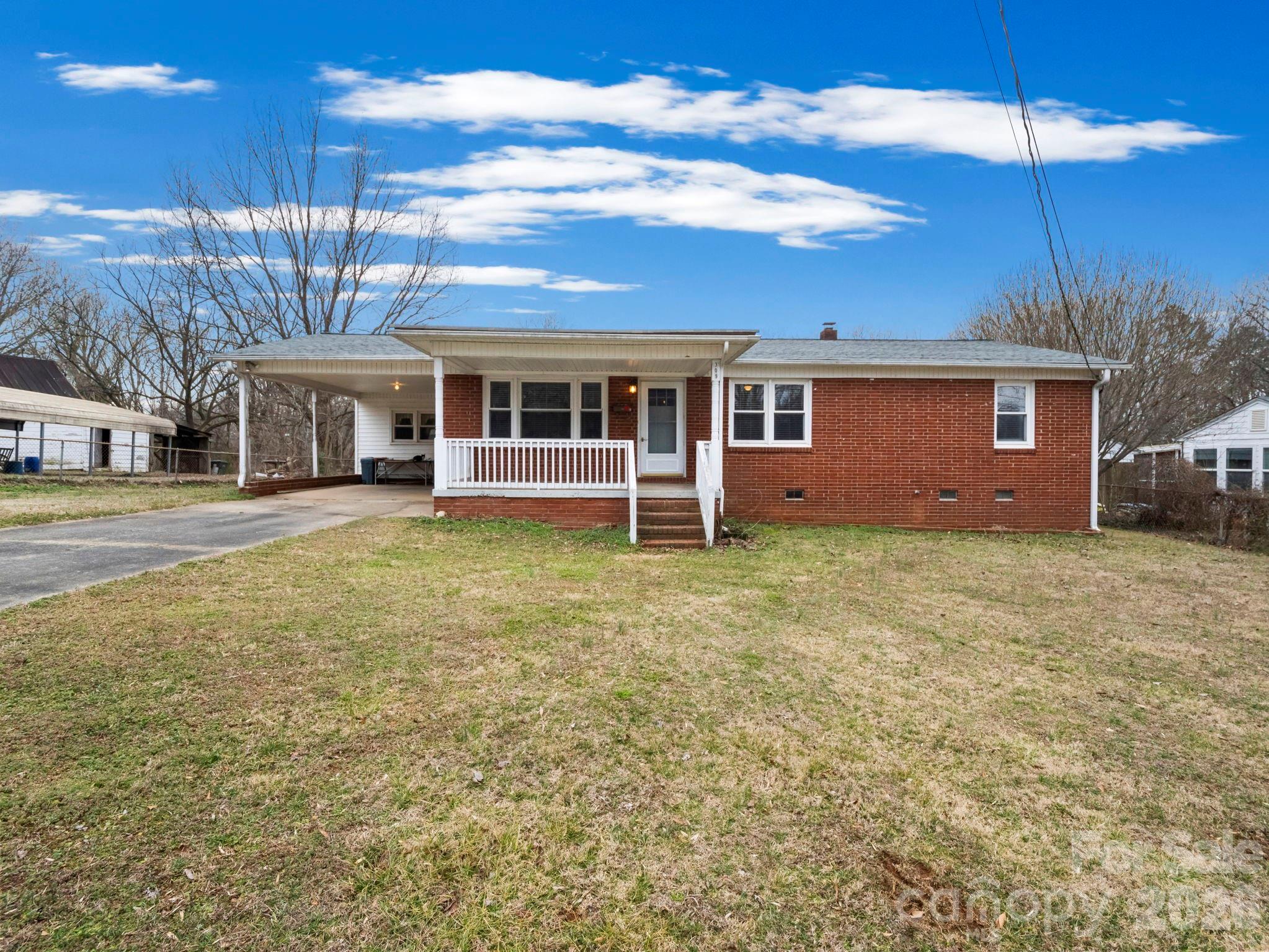 309 Green Street Property Photo 1