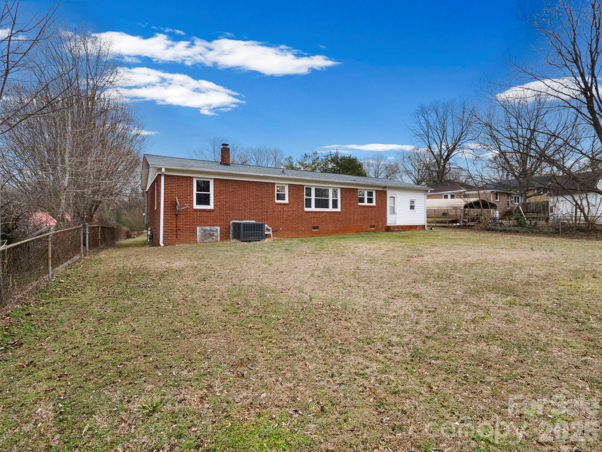 309 Green Street Property Photo 8