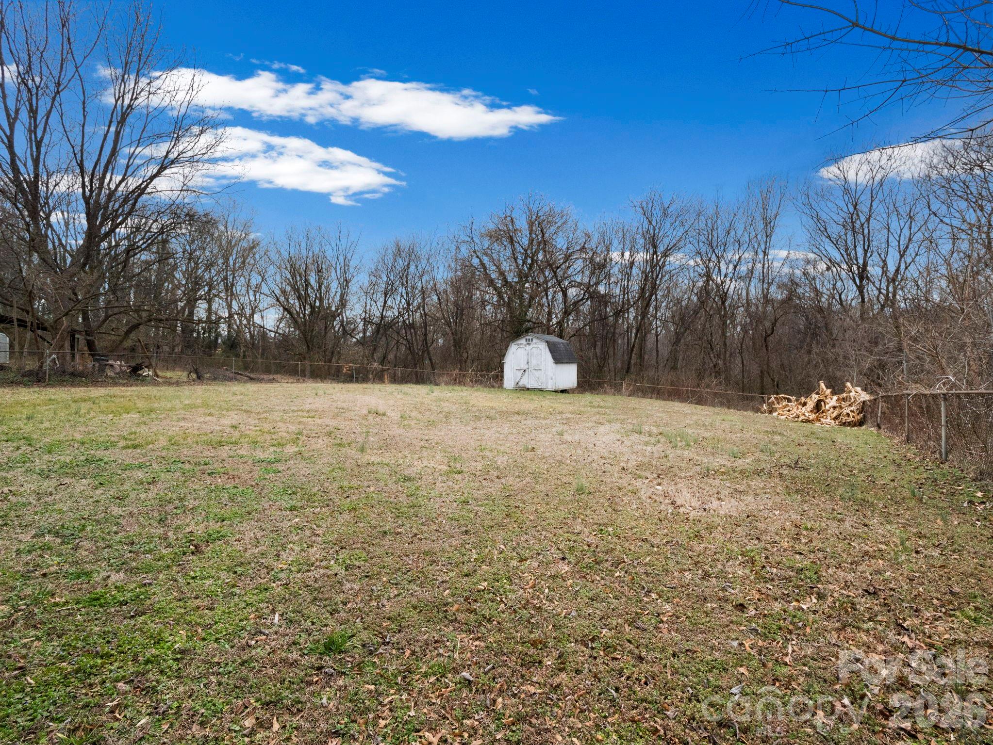 309 Green Street Property Photo 9