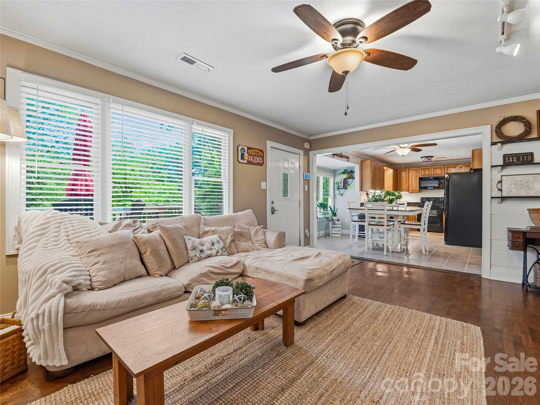 416 S Cherokee Avenue Property Photo 9