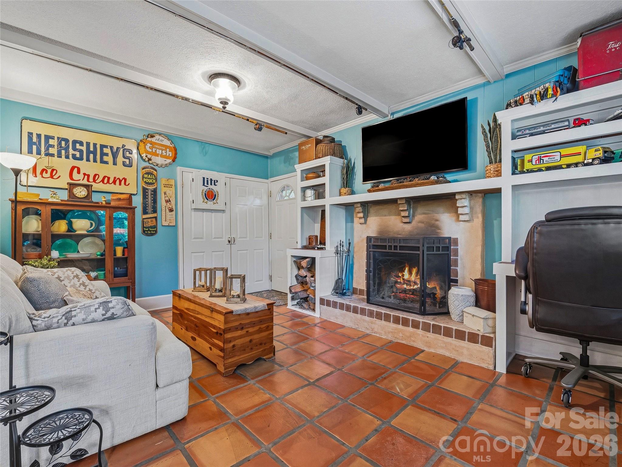 416 S Cherokee Avenue Property Photo 12