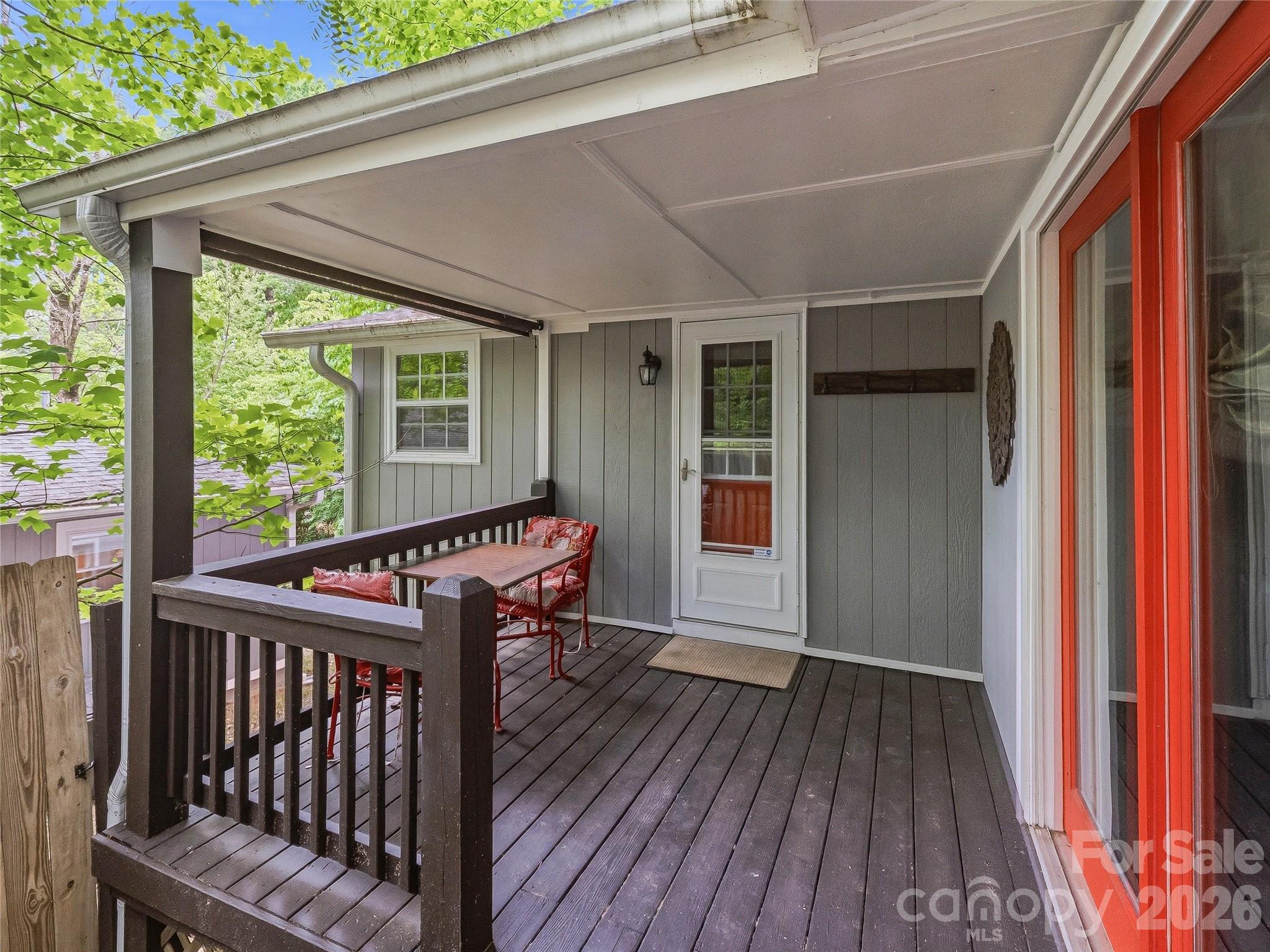 416 S Cherokee Avenue Property Photo 27