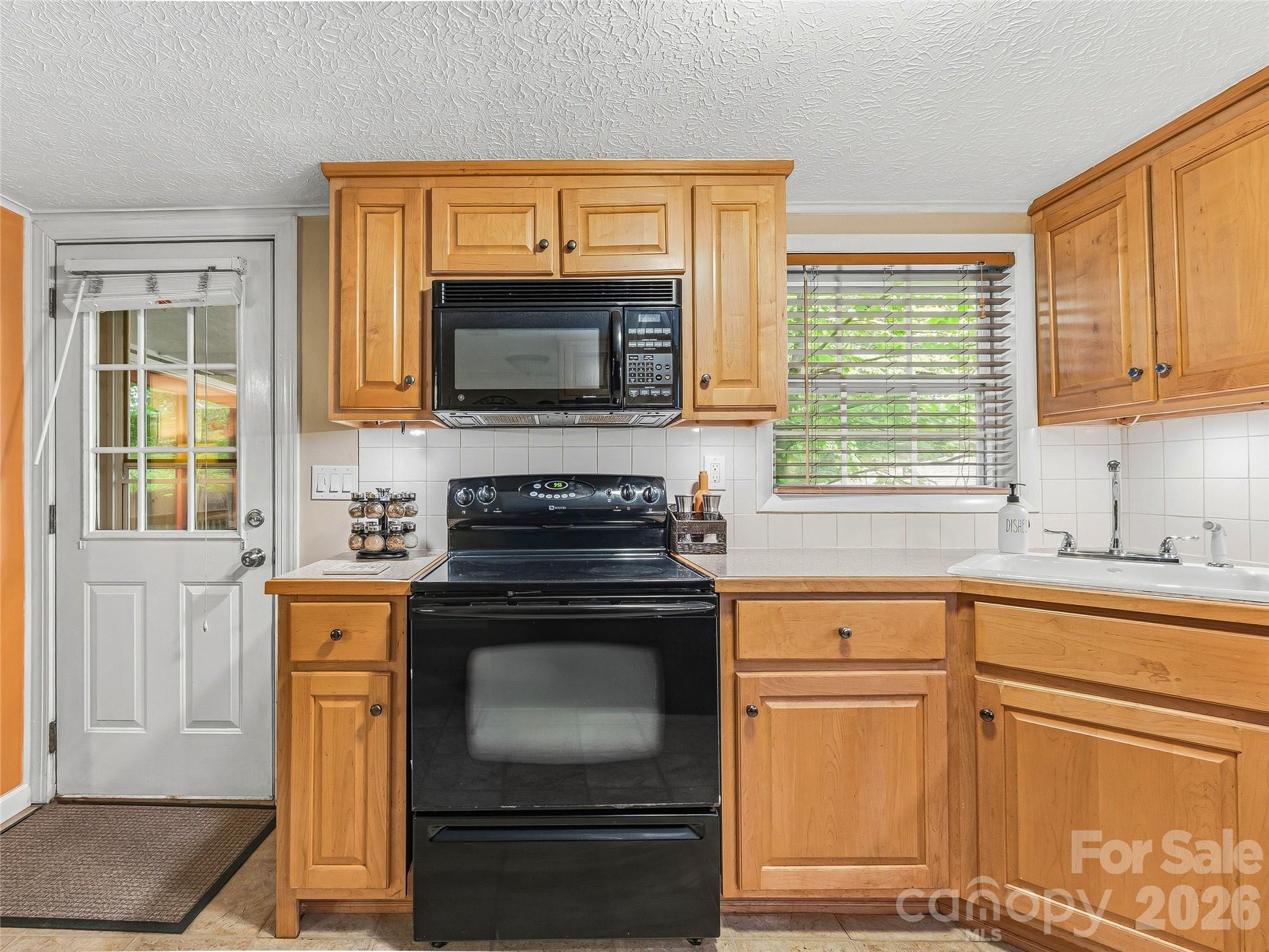 416 S Cherokee Avenue Property Photo 29