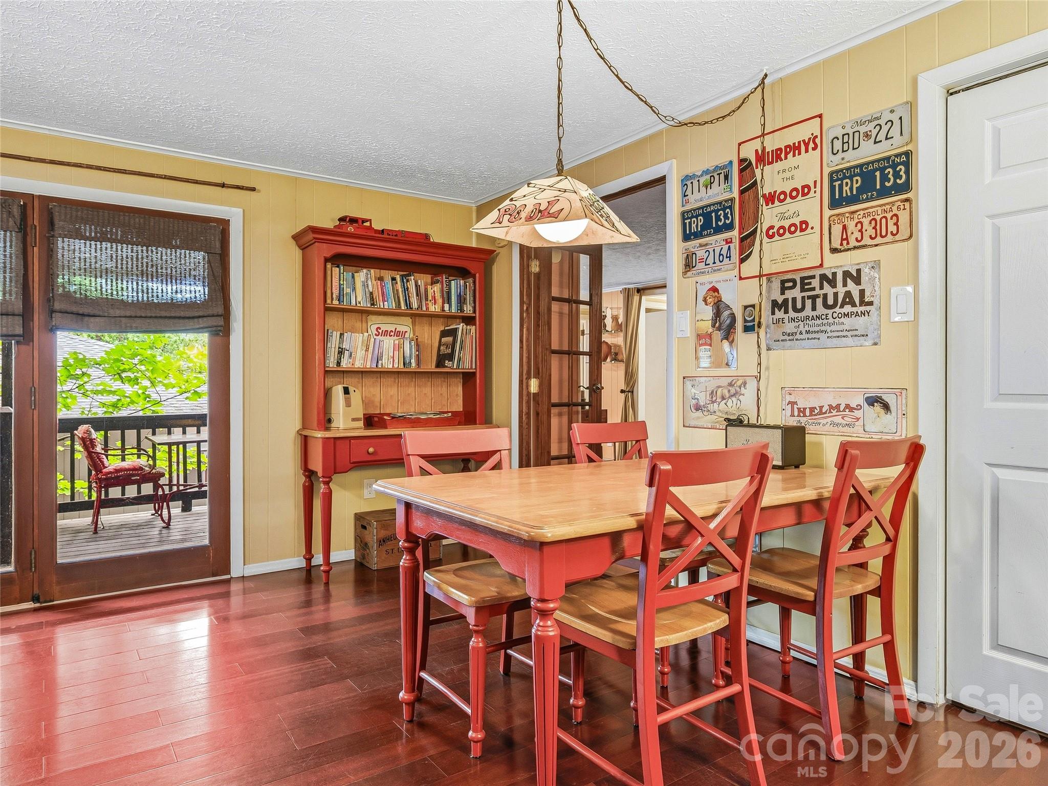 416 S Cherokee Avenue Property Photo 32