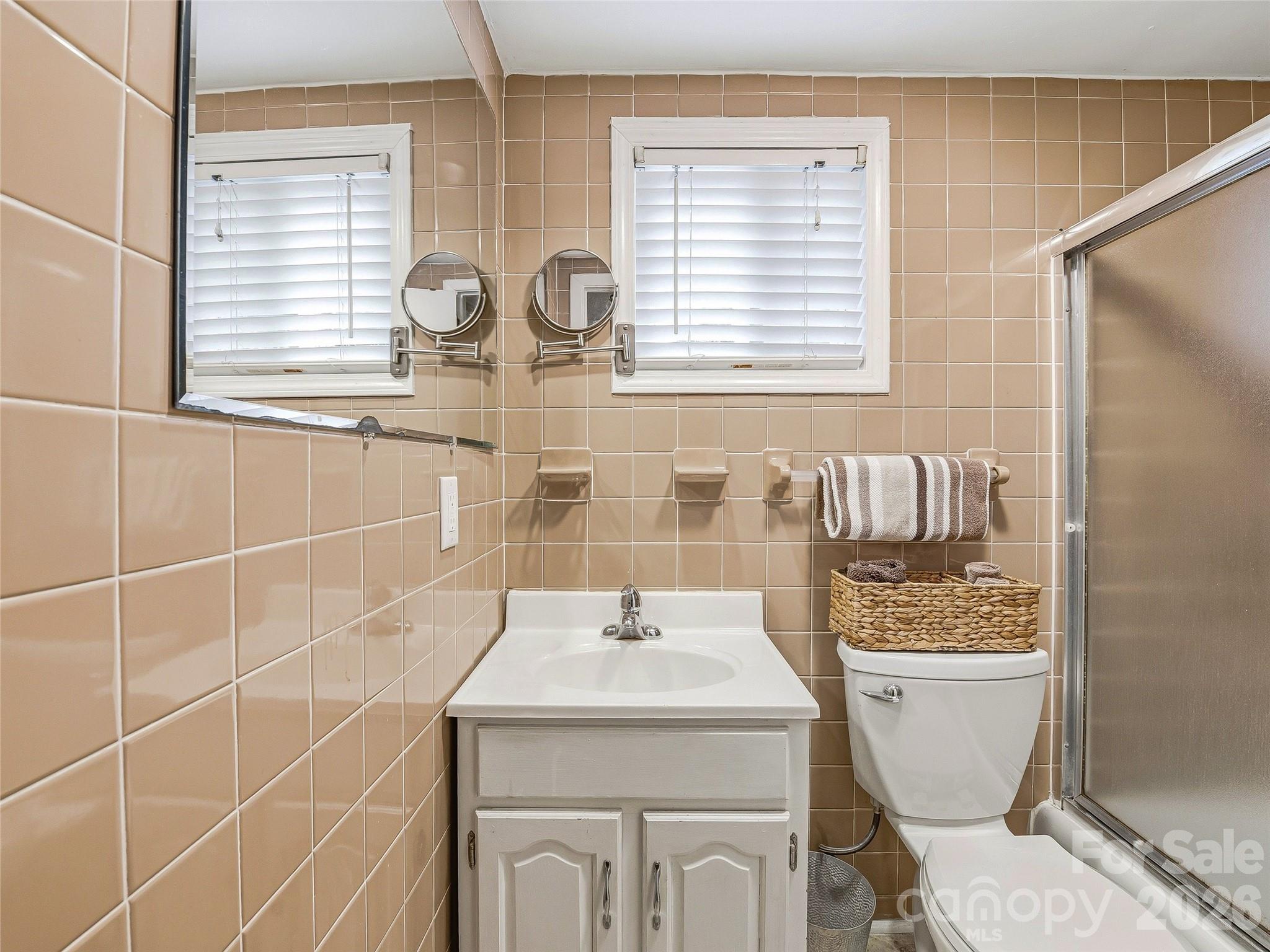 416 S Cherokee Avenue Property Photo 37