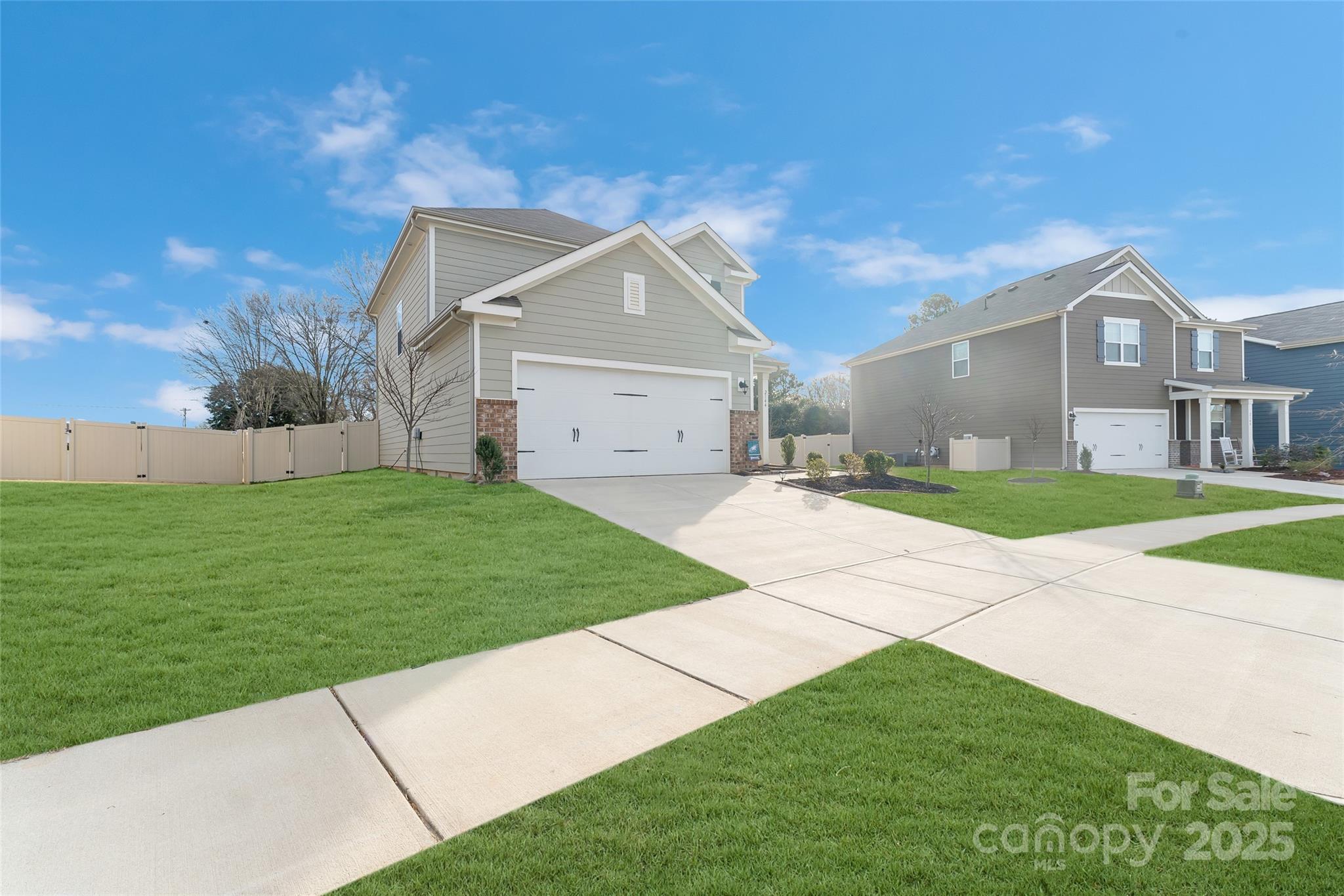 2144 Blue Sky Meadows Drive Property Photo 3