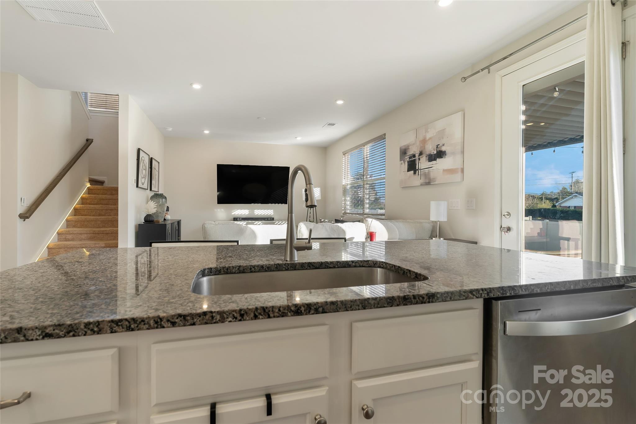 2144 Blue Sky Meadows Drive Property Photo 11
