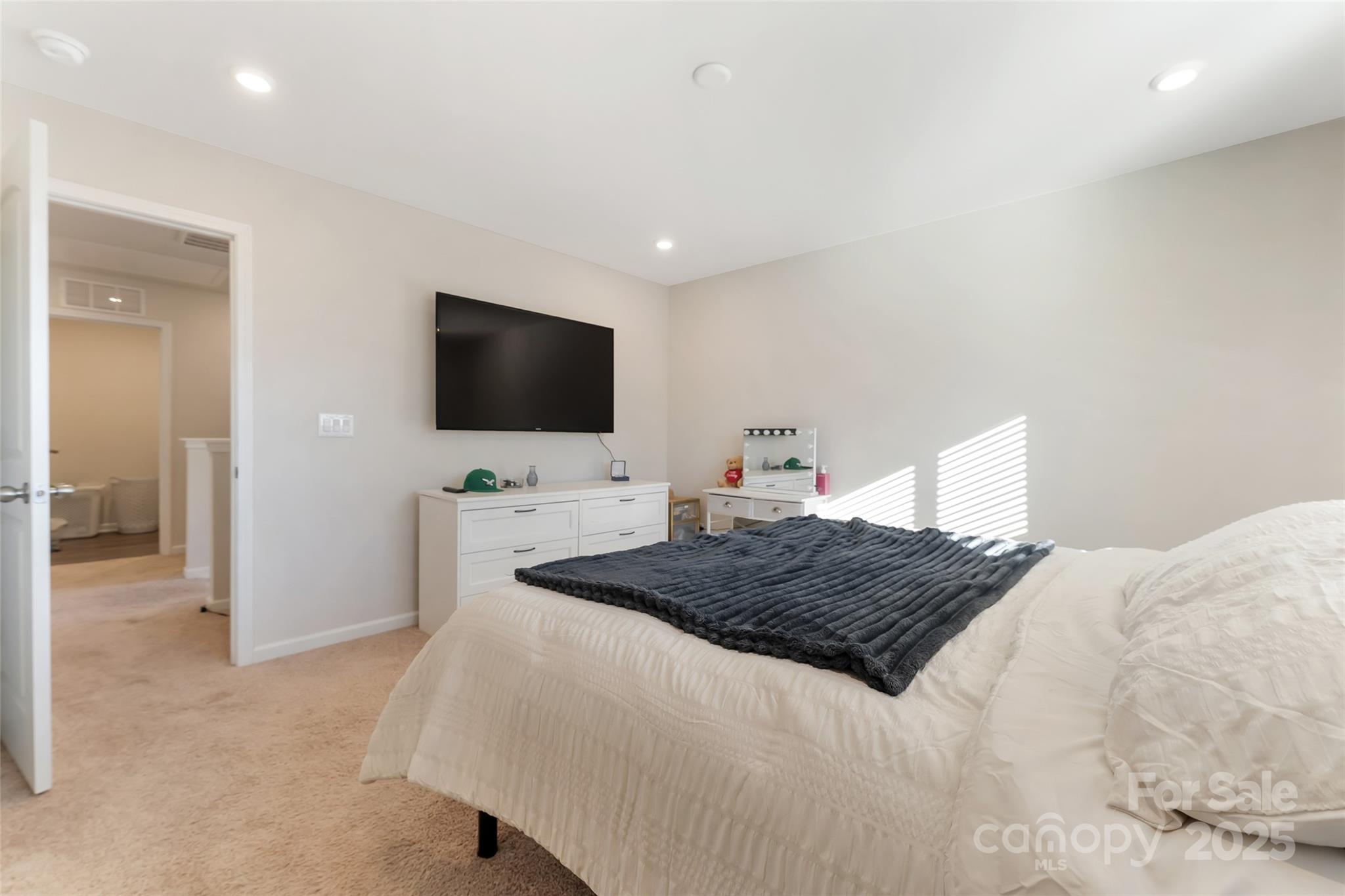 2144 Blue Sky Meadows Drive Property Photo 27