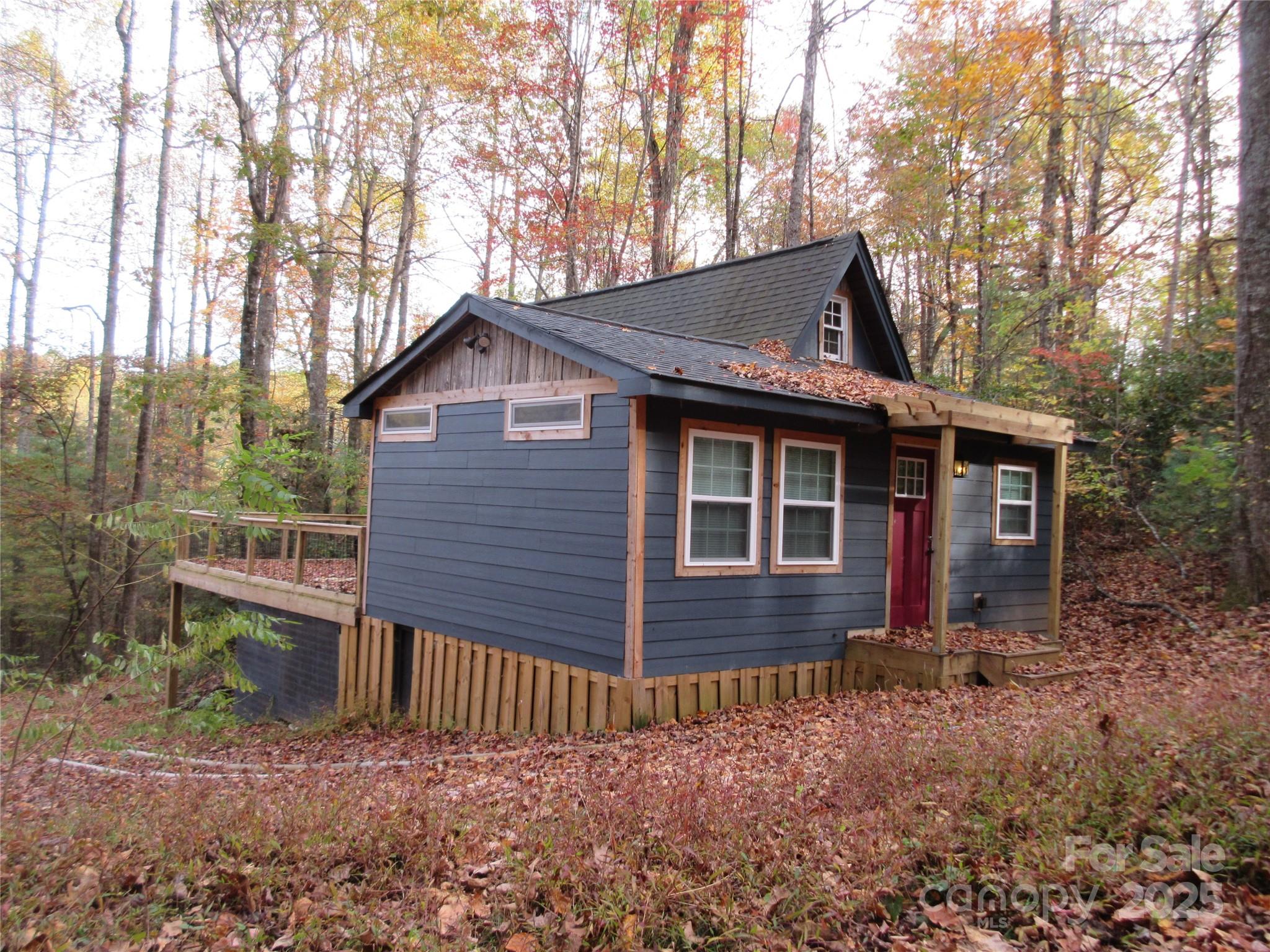 30 Rainbow Lake Circle Property Photo 2