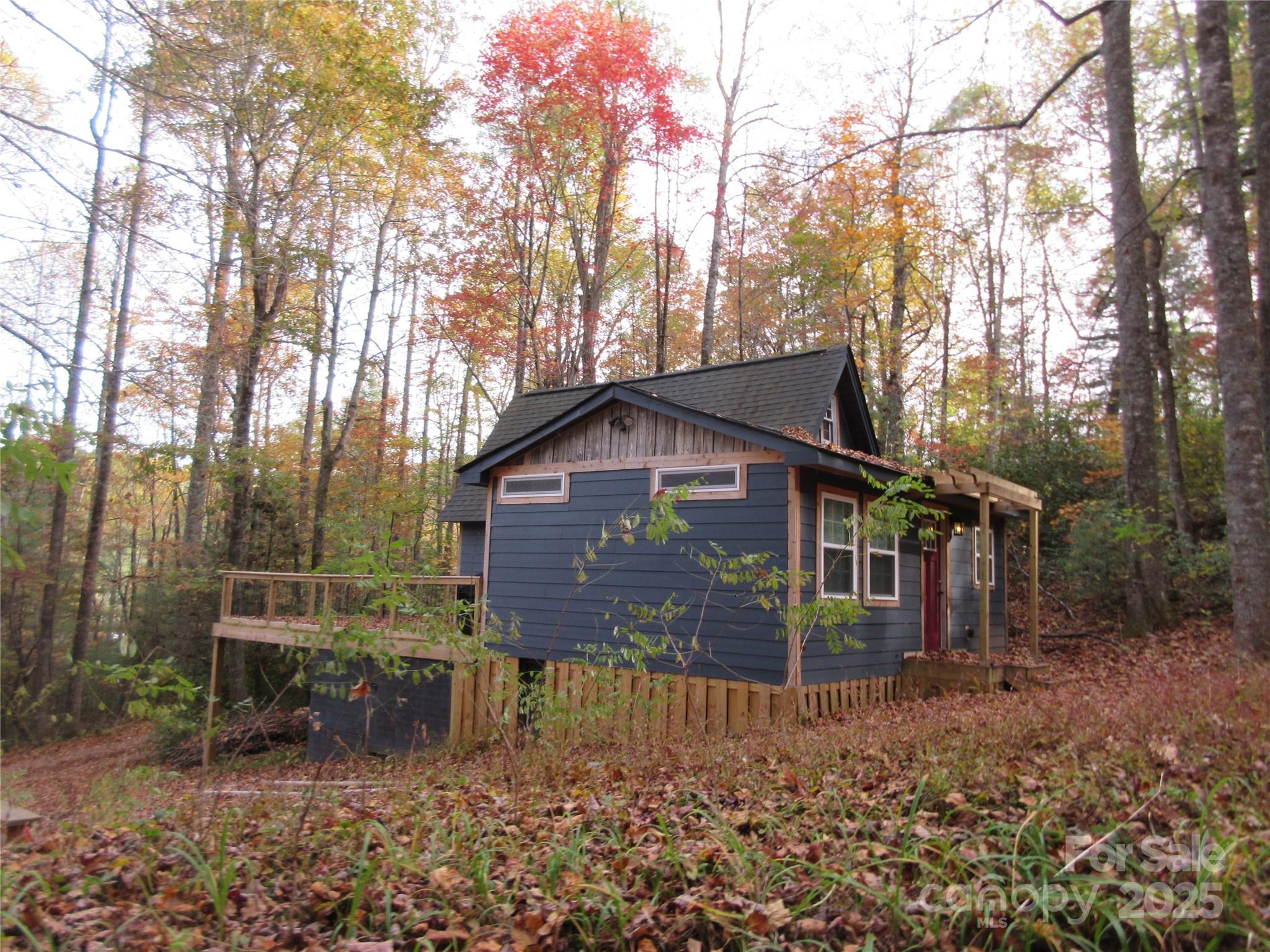 30 Rainbow Lake Circle Property Photo 4