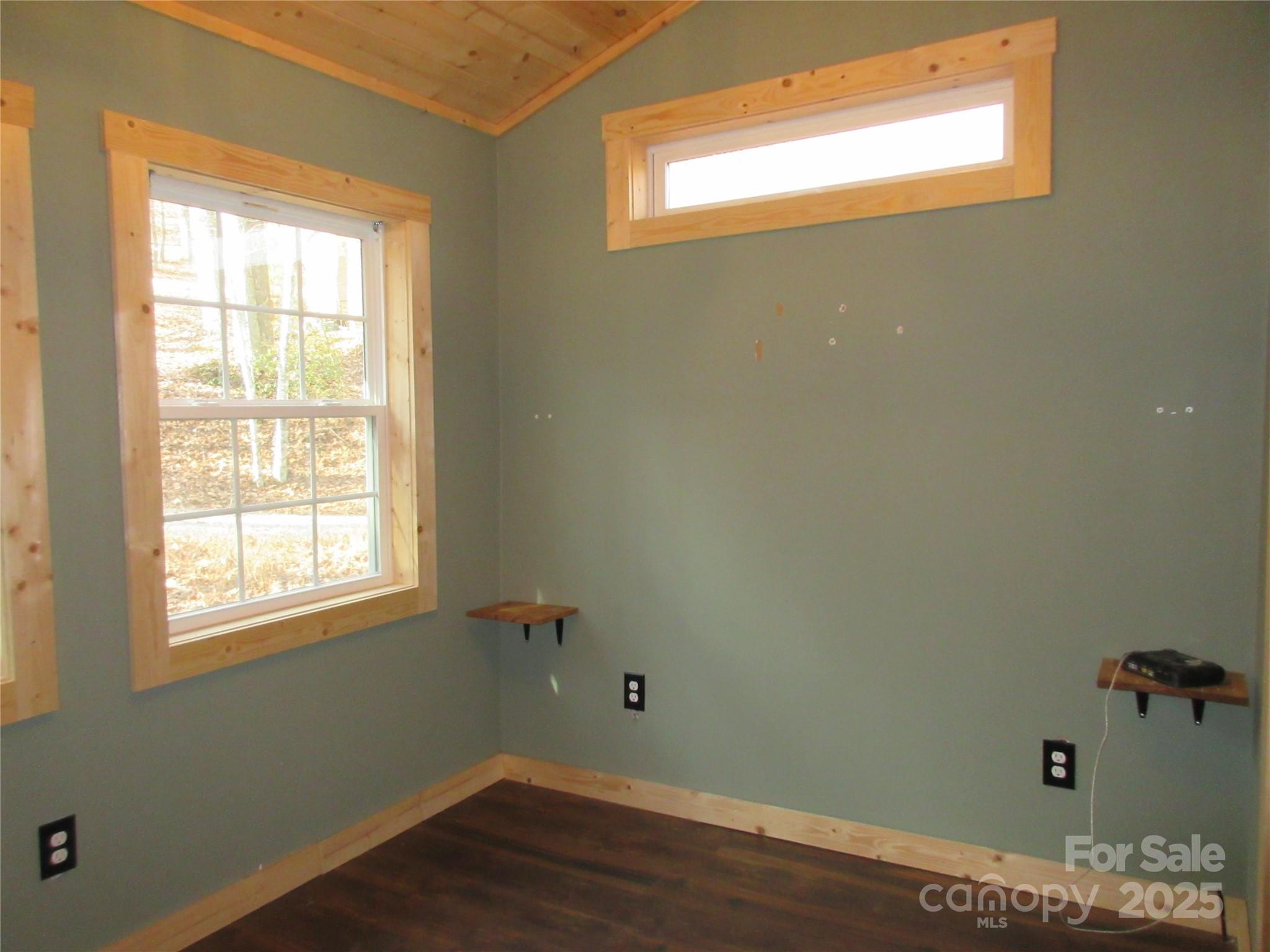 30 Rainbow Lake Circle Property Photo 6
