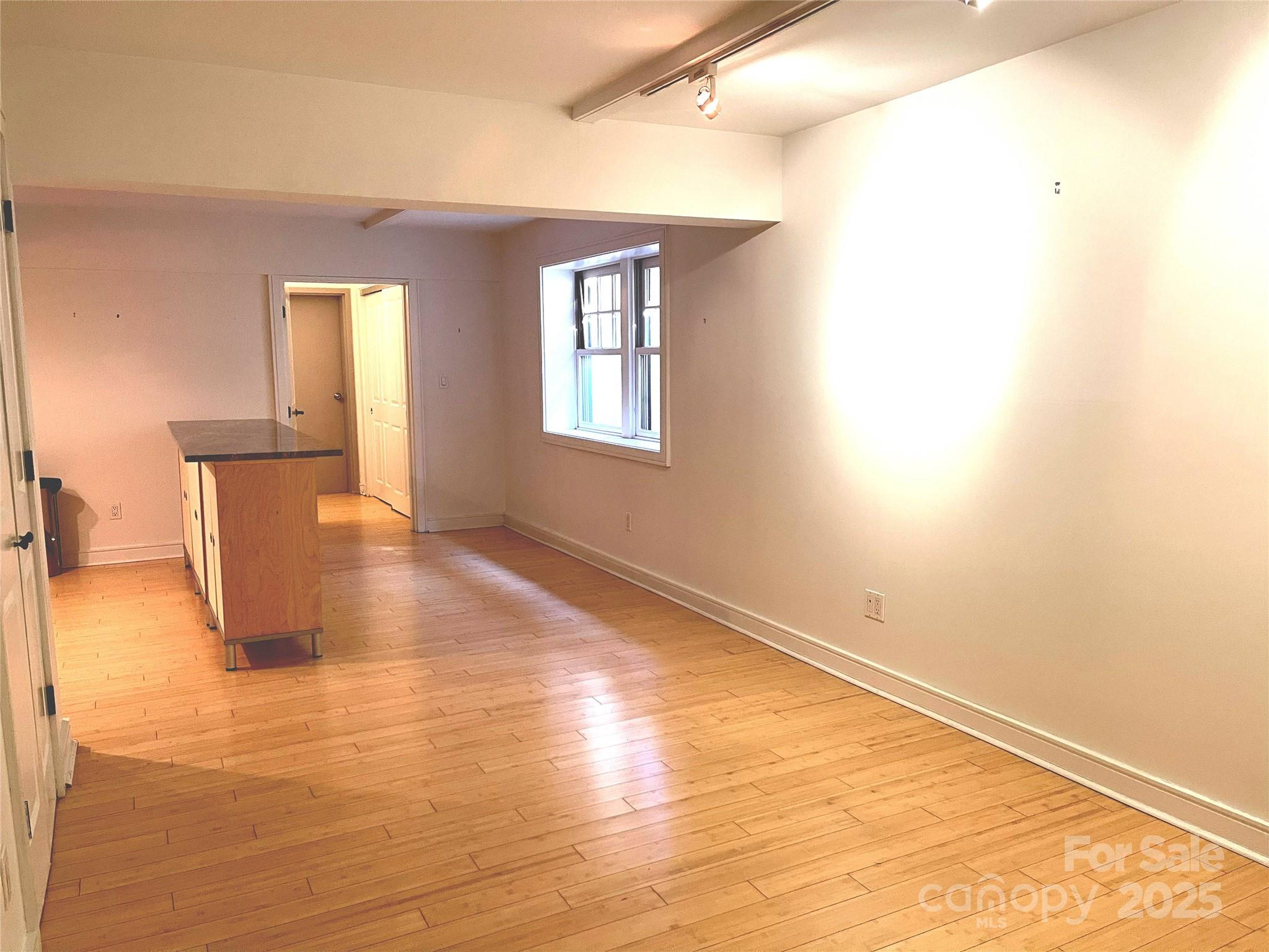 37 Hiawassee Street W106 Property Photo 5