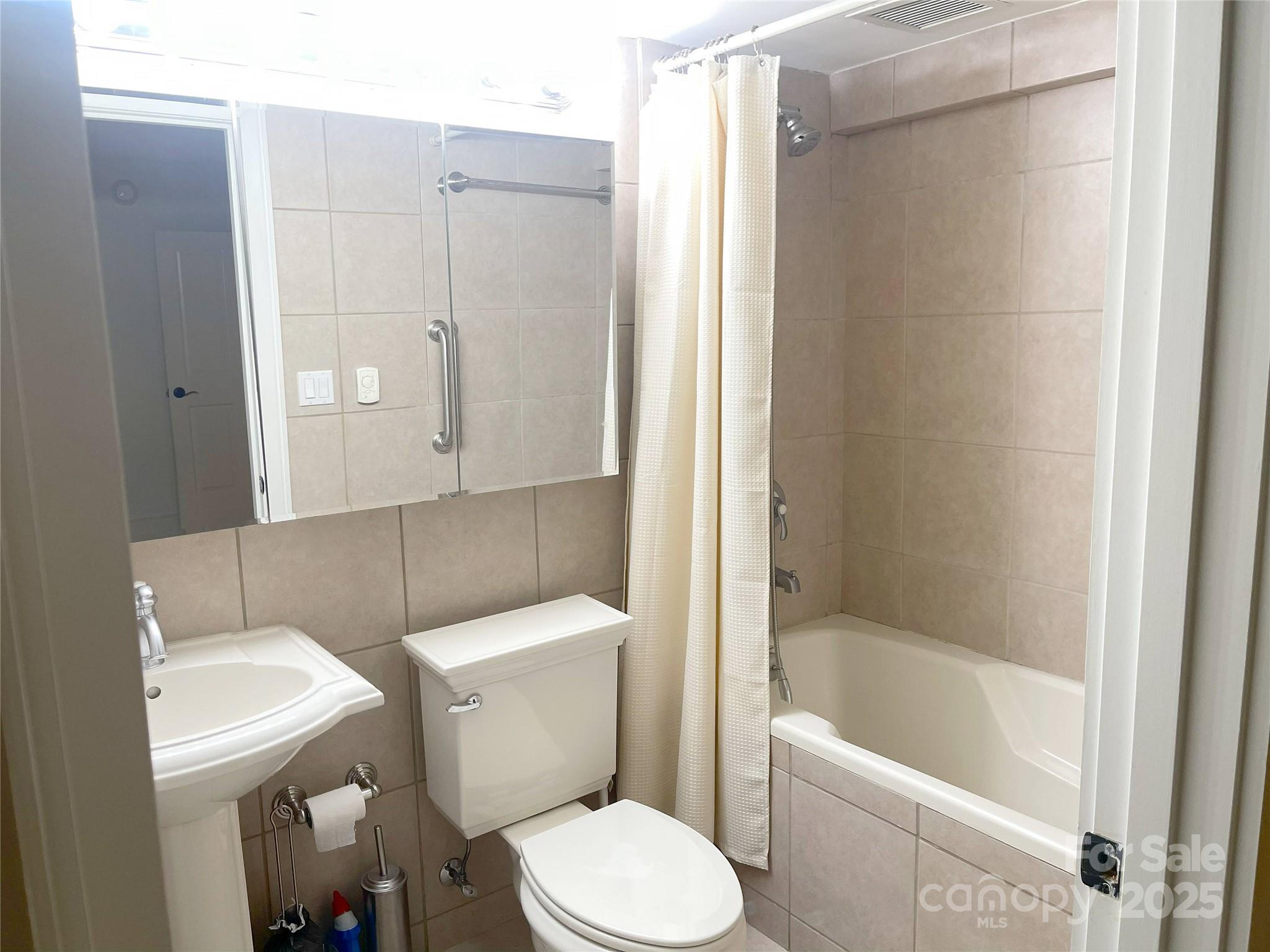 37 Hiawassee Street W106 Property Photo 17