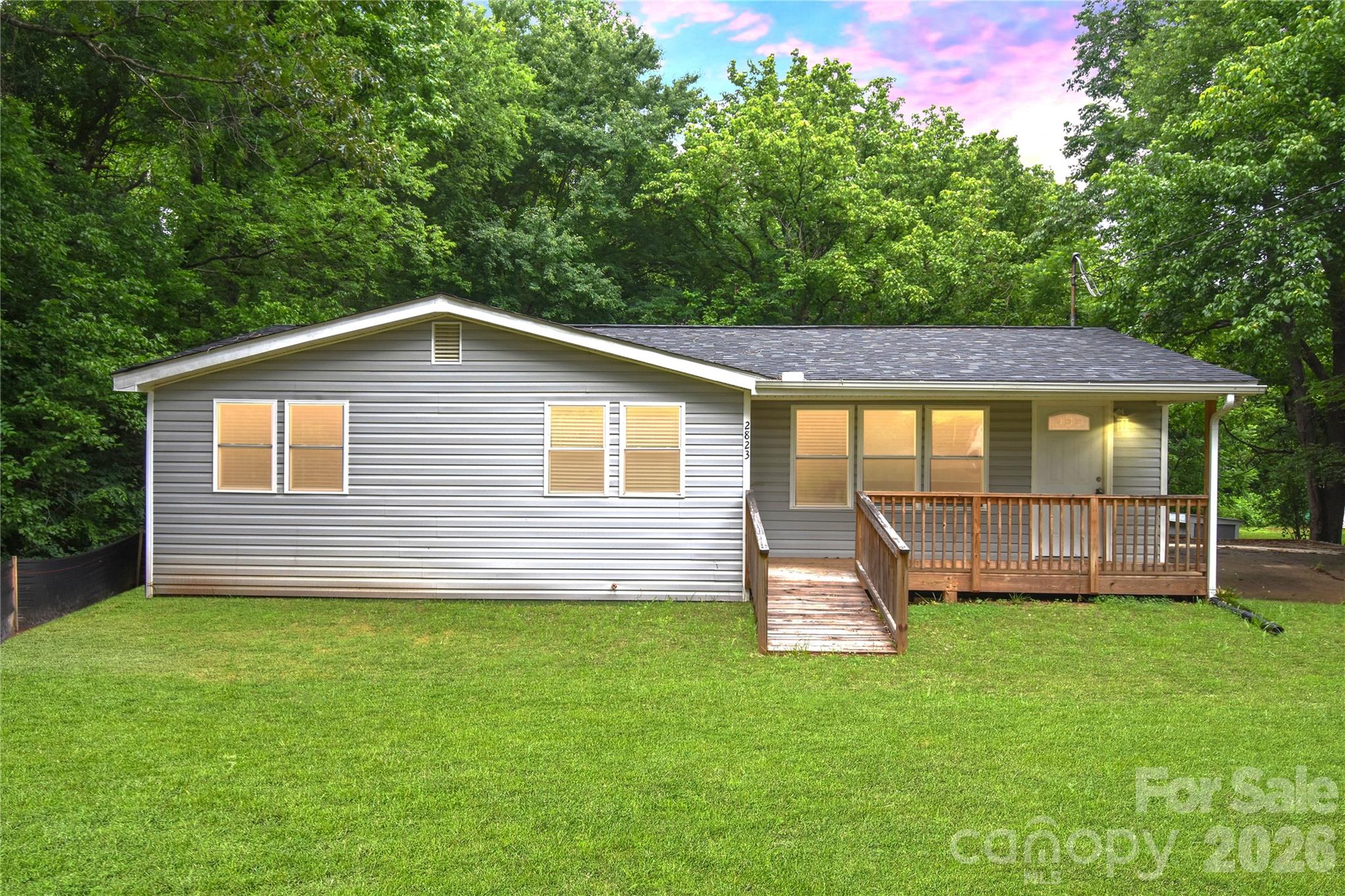 2823 Jt Posse Drive Property Photo 2