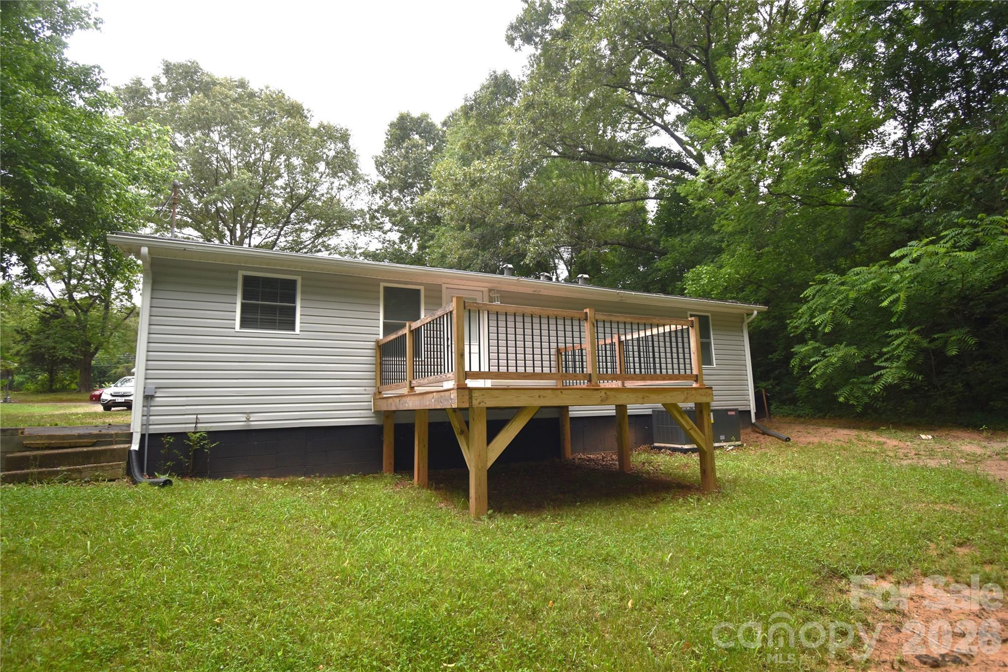 2823 Jt Posse Drive Property Photo 3