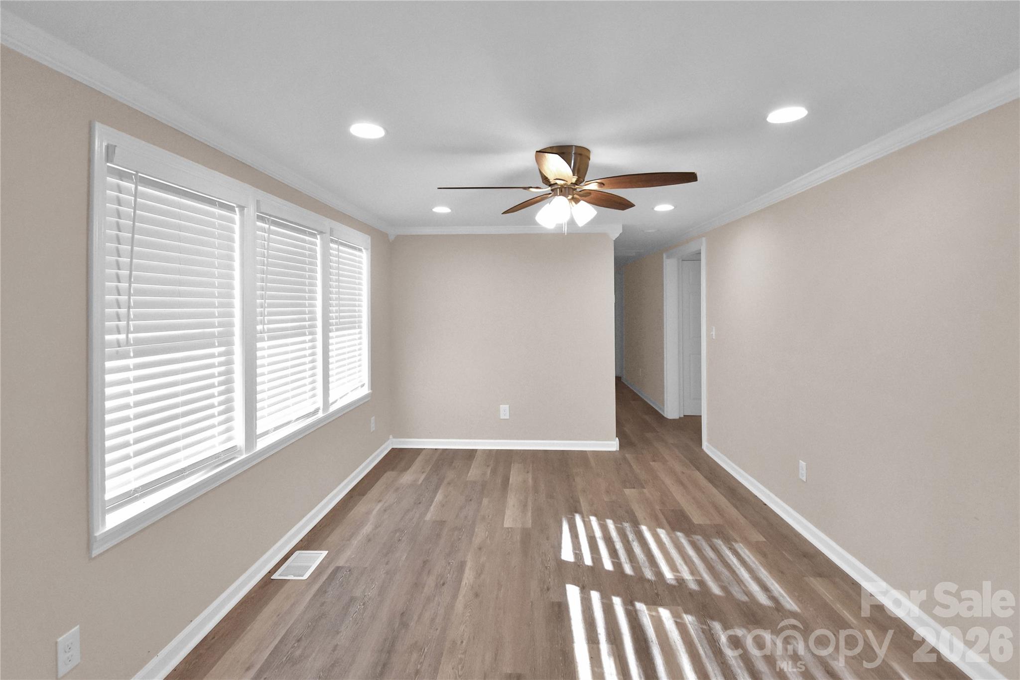 2823 Jt Posse Drive Property Photo 5