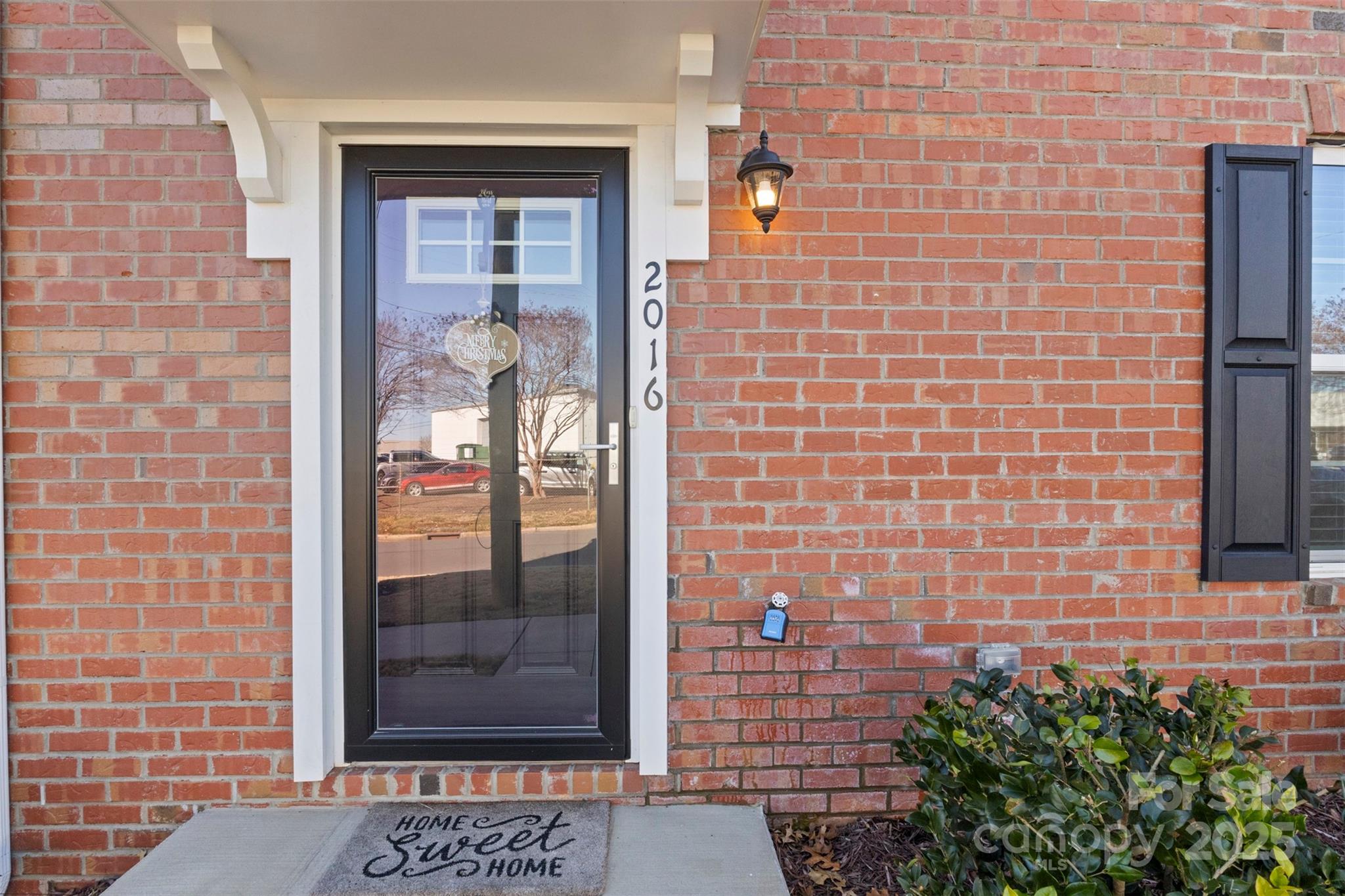 2016 Tupelo Grove Lane Property Photo 4